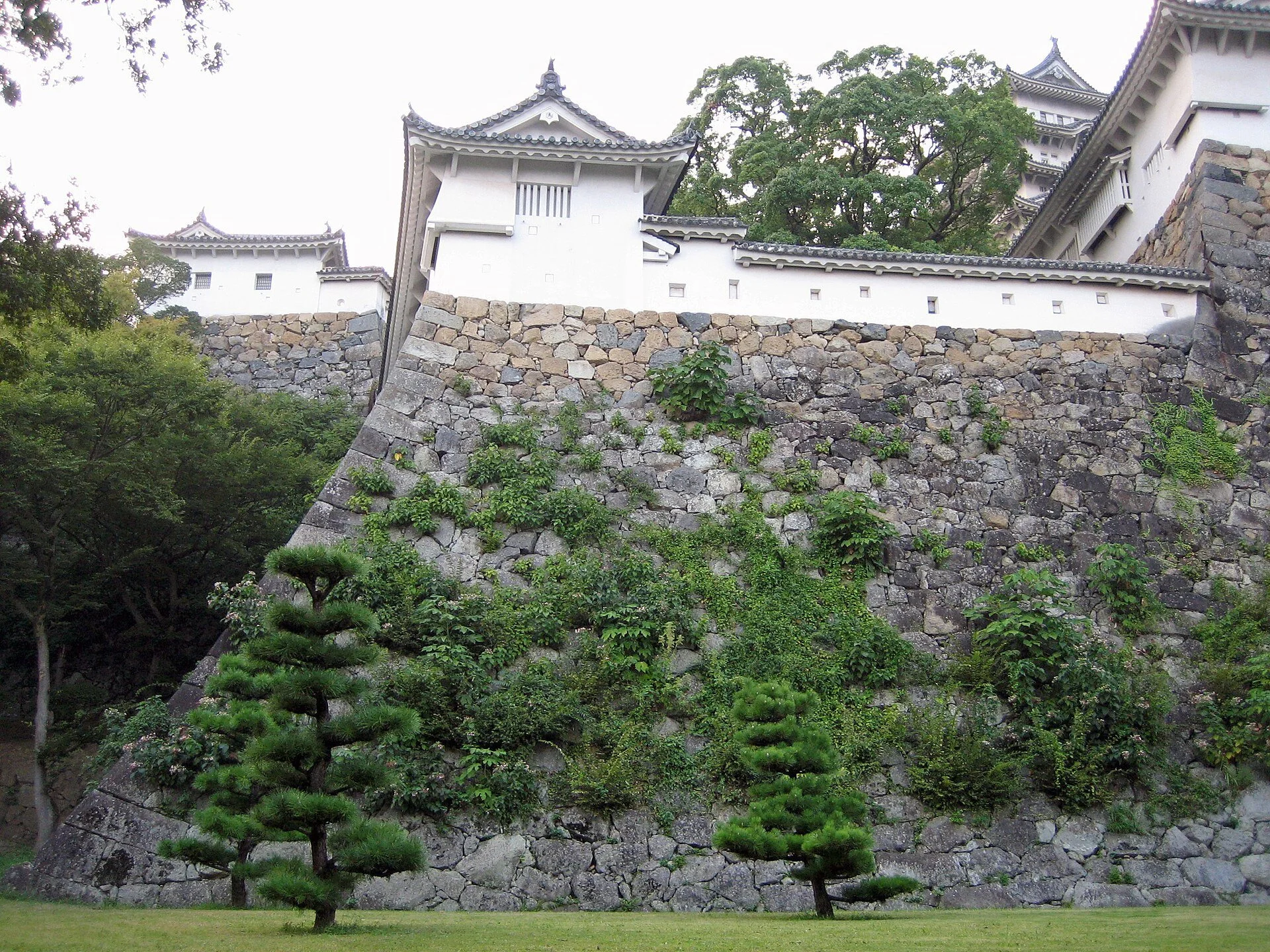 Himeji Castle - 12.jpg
