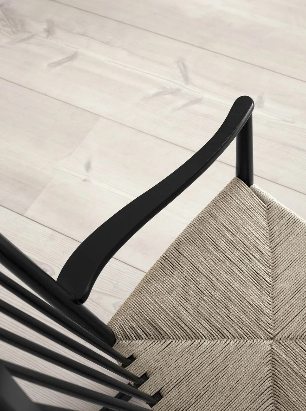 Wegner J16 Rocking Chair - 2.jpg