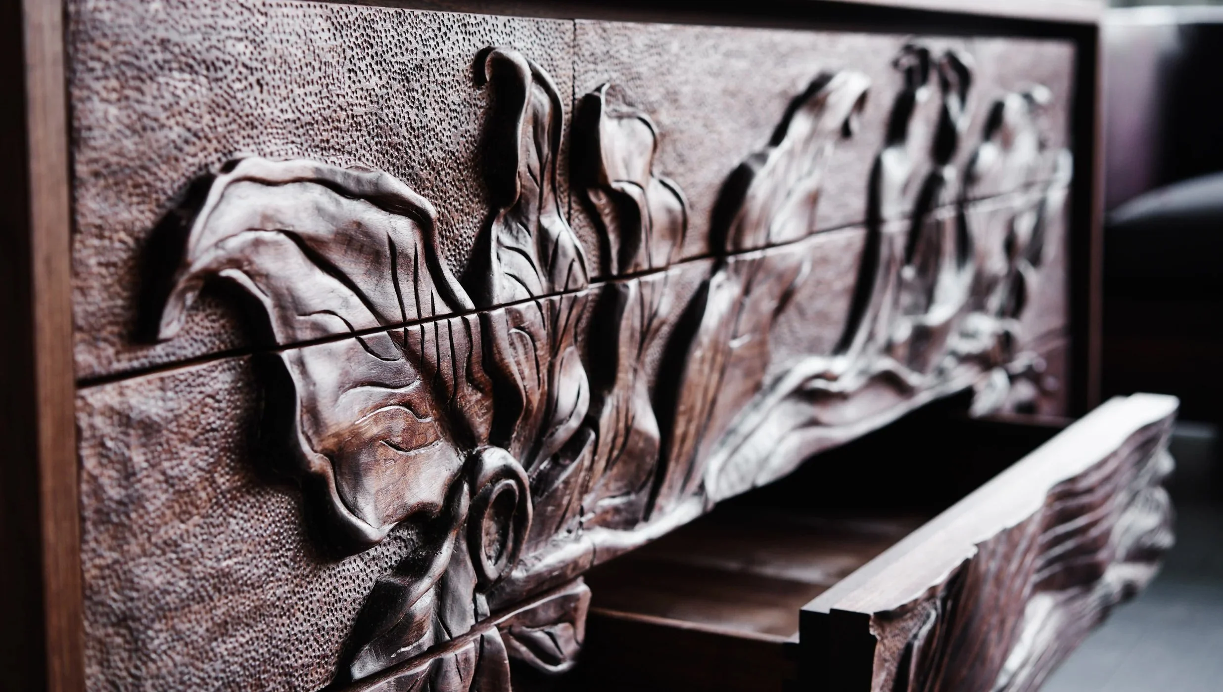 Teneresque Credenza - 2.jpg