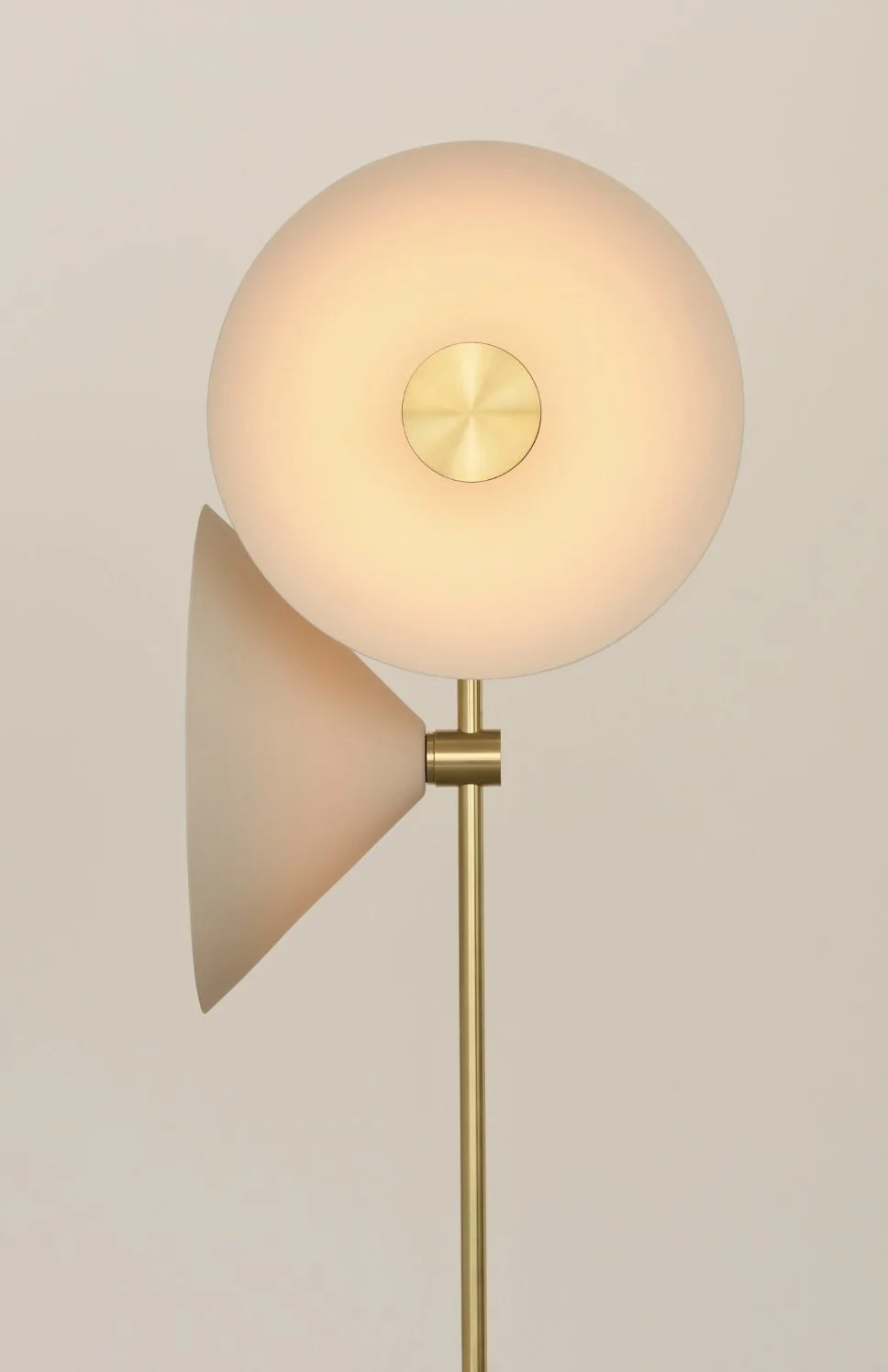 Conic Floor Lamp - 2.jpg