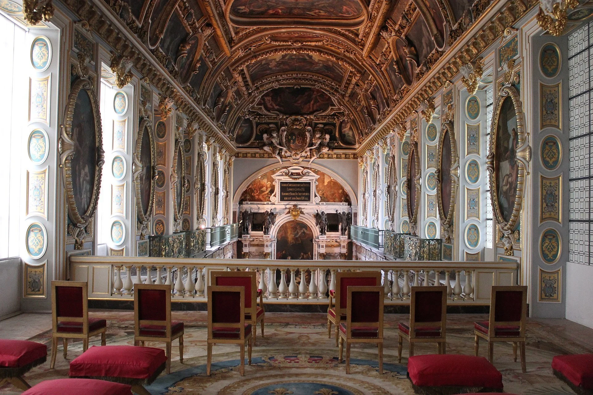 Chateau de Fontainebleau - 29.jpg