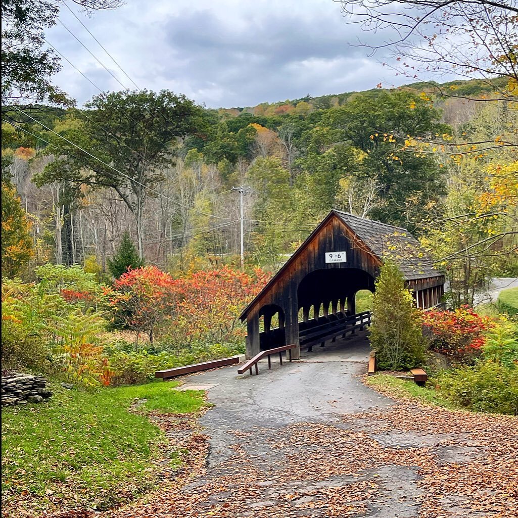 Fall is in full swing up here in the Catskills! We love this time of year up here and can never say no to covered bridge photo op. 
.
Last minute cancellation this weekend and it&rsquo;s our last open room for the rest of the season! Give us a call o