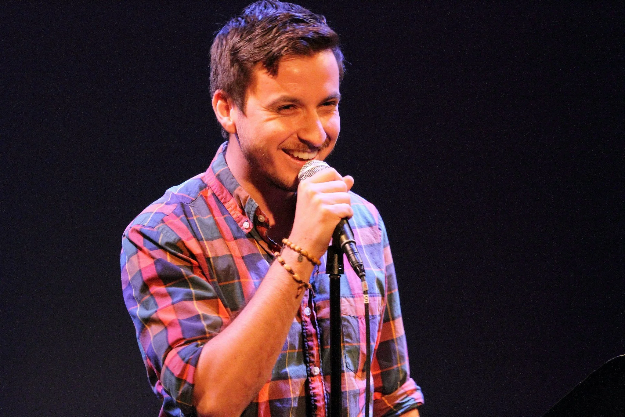 Bogar_right facing.jpeg