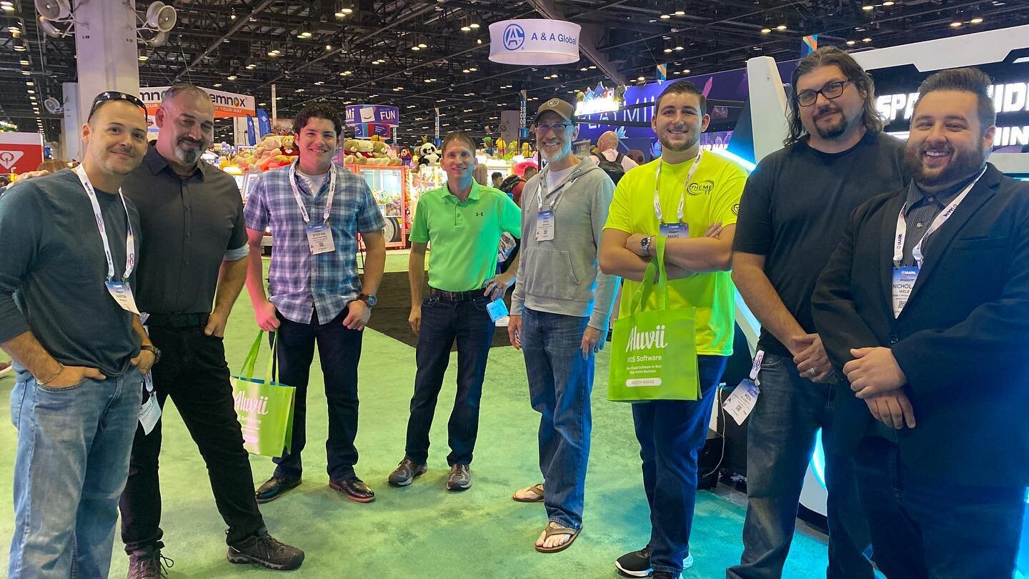 Yesterday was a really fun day, hanging with my favorite creative friends at the IAAPA convention.  There is sooo much talent in this photo. I am really proud to have these guys around and share this adventure with them. #dreamteam #themeteam #teamwo