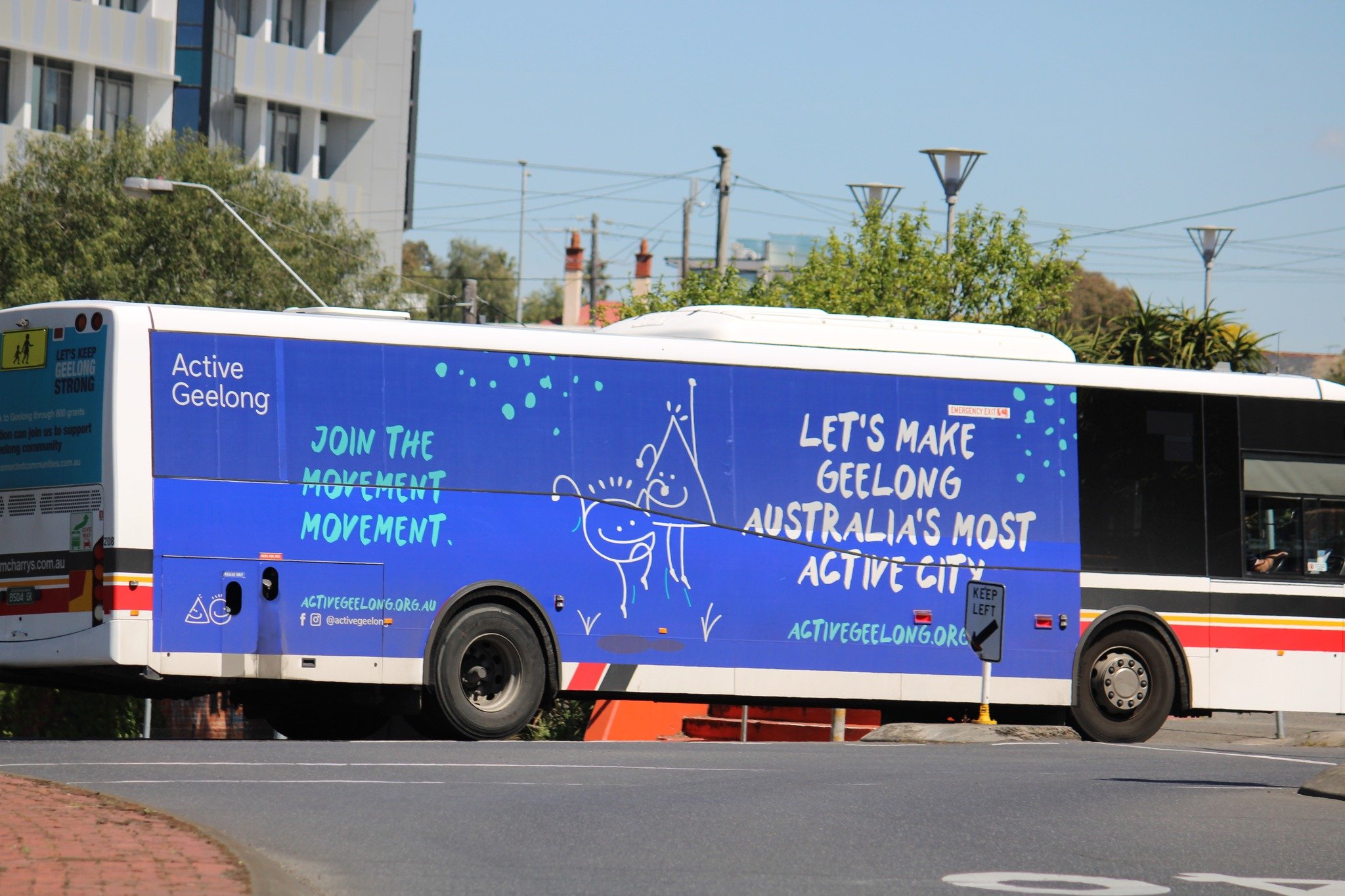 🚌 Spotted this vibrant bus ad for Active Geelong and couldn't help but feel inspired! 💪🏃&zwj;♀️ Whether it's hitting the trails, trying out a new fitness class, or simply taking a stroll through our beautiful city, there are endless ways to stay a