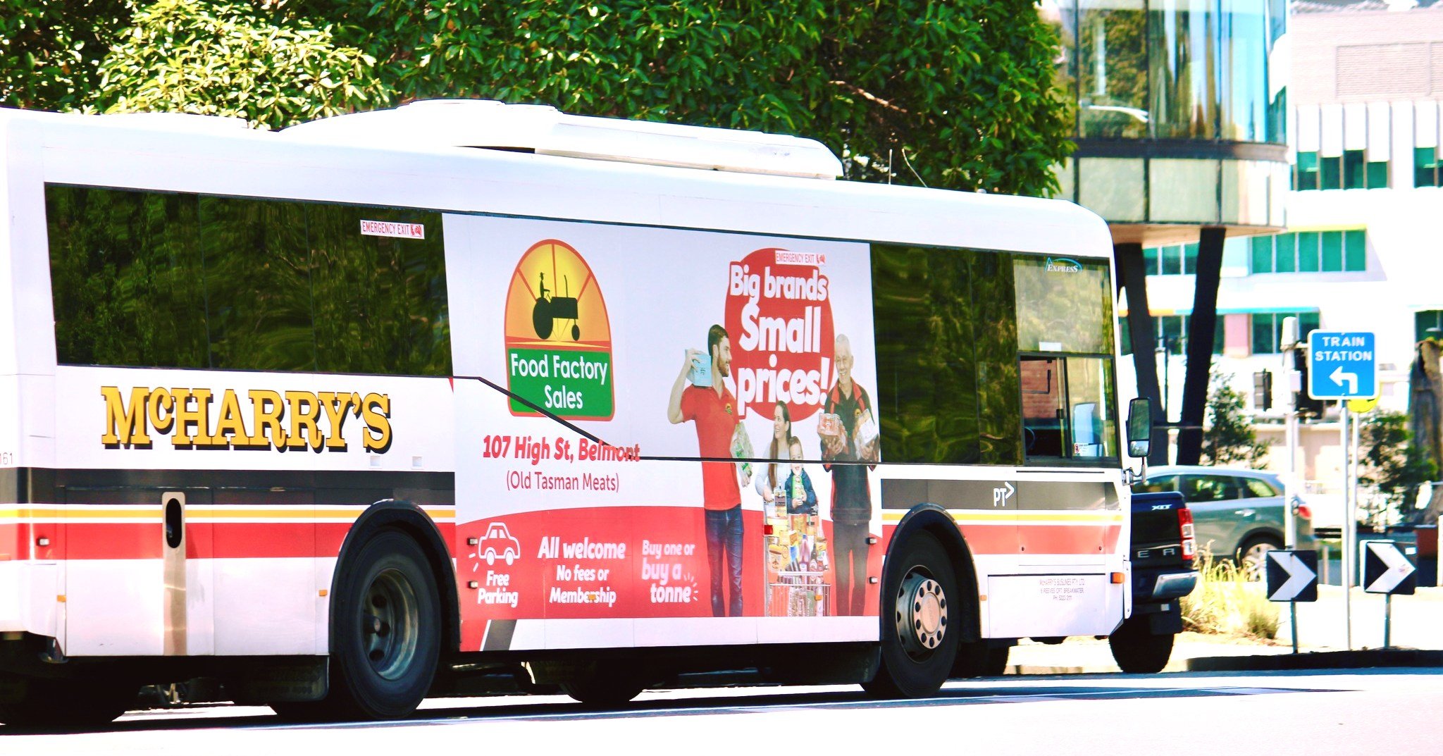 Drive your brand forward with our eye-catching bus maxi side ads! 🚌✨ Reach a wide audience on the move. Contact us today for unbeatable exposure! 

#BusAds #MarketingMagic #bigbusmedia #geelong #geelongadvertising #outdooradvertising