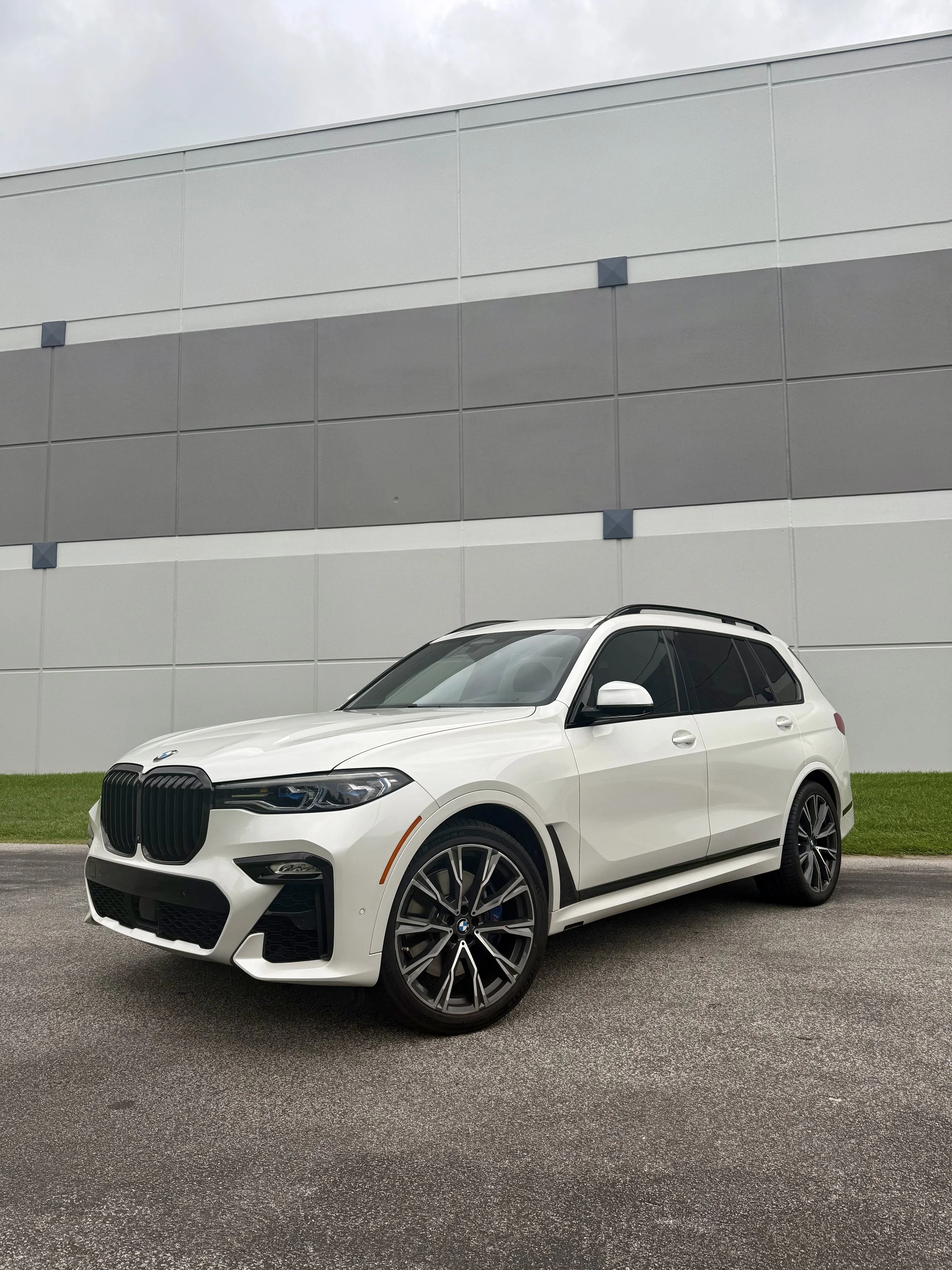 2020 BMW X7M50i