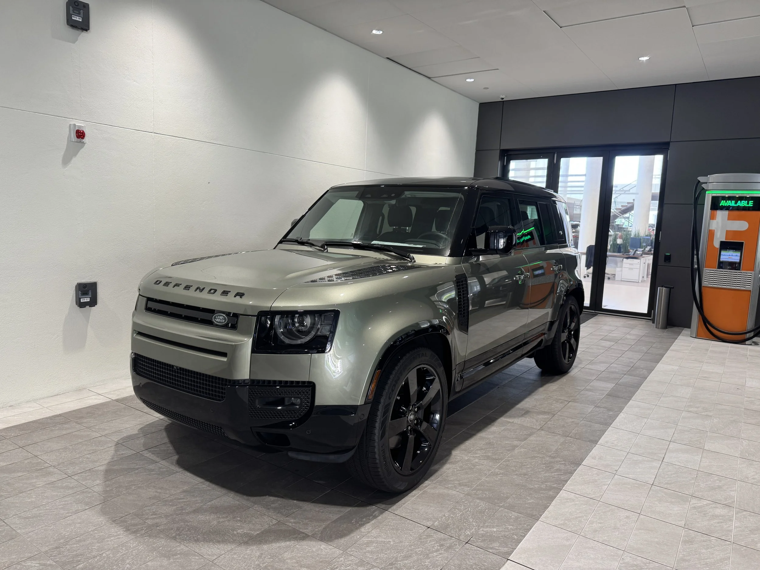 2024 Land Rover Defender 110