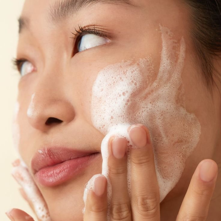 Daily Airy Self Foaming Cleanser.jpeg