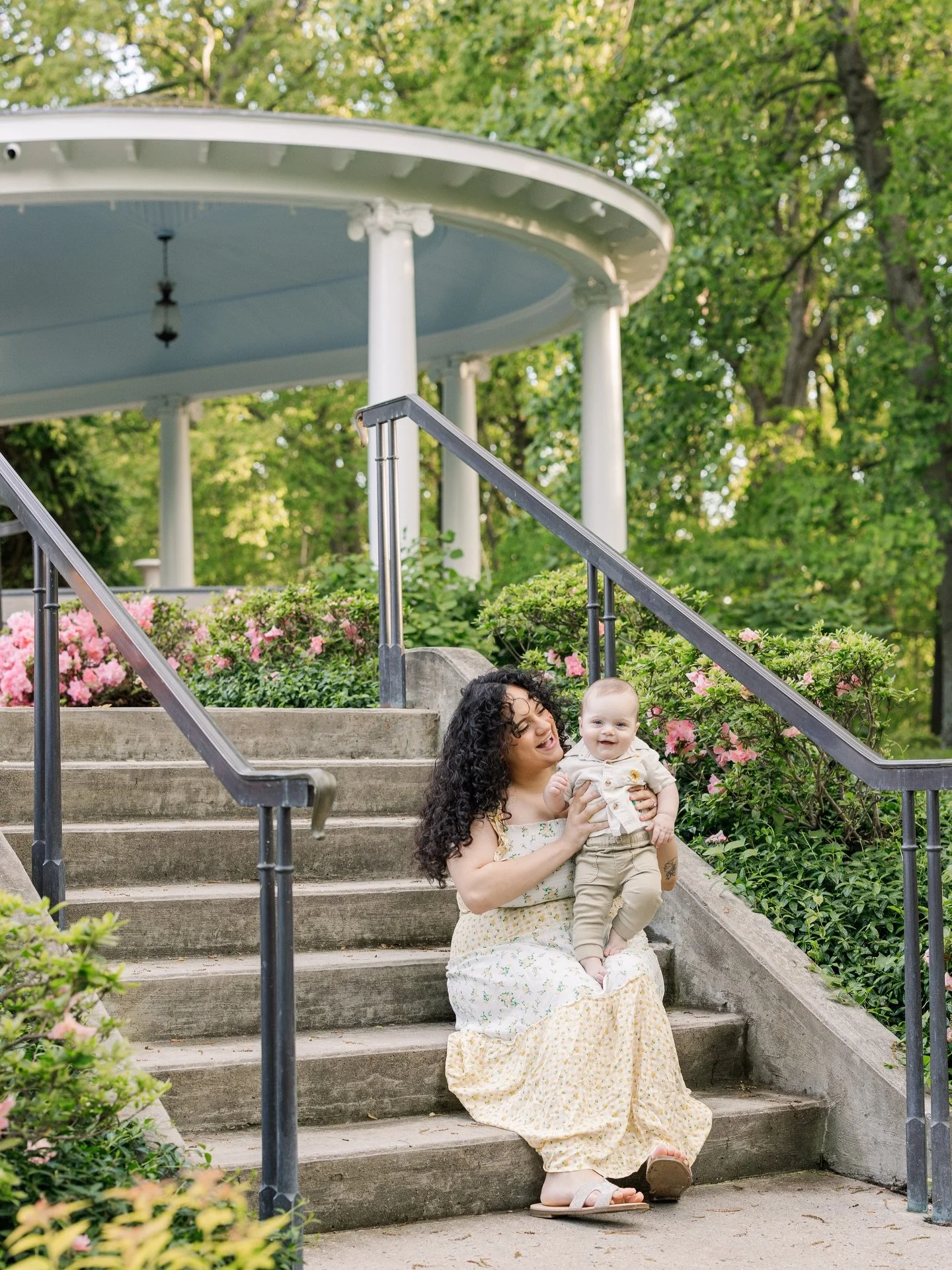 ✨Friday smiles✨

&bull;
&bull;
&bull;

#mdphotographer #harfordcountymaryland 
#baltimorecountymaryland #marylandfamilyphotographer #familyphotographer