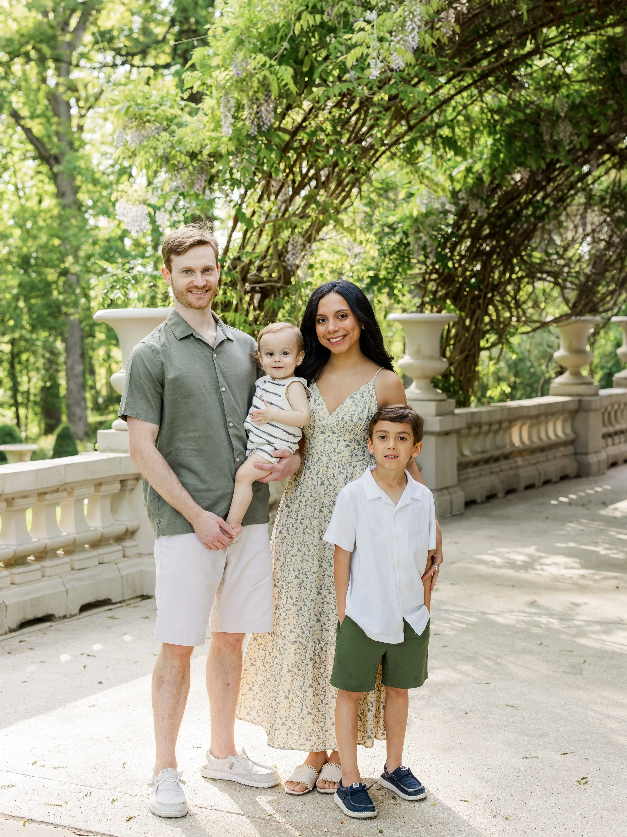 A sweet wisteria session from April 🌿✨

&bull;
&bull;
&bull;

#mdphotographer #harfordcountymaryland 
#baltimorecountymaryland #marylandfamilyphotographer #familyphotographer