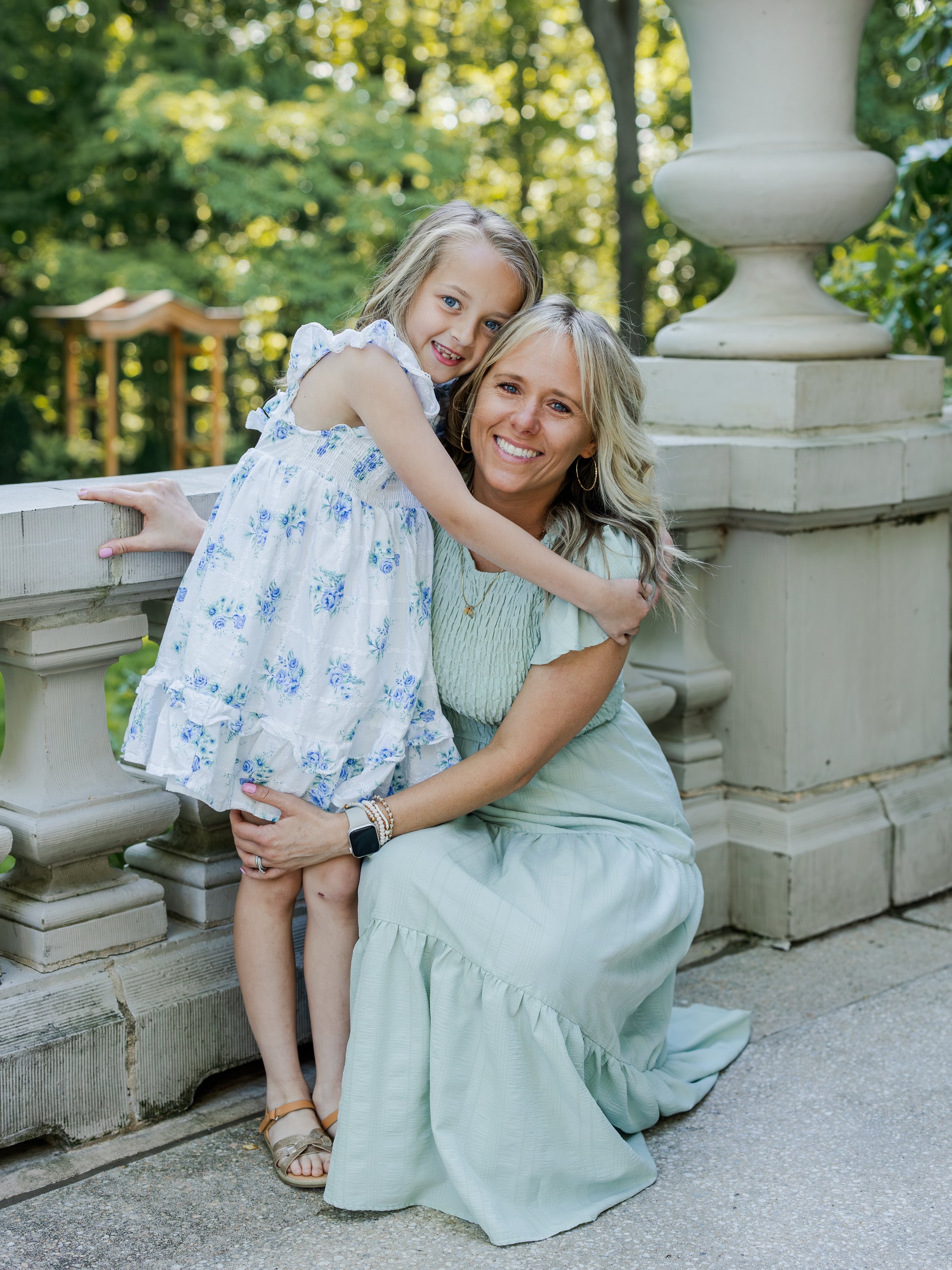 Mama and her mini 💕🎀

&bull;
&bull;
&bull;

#mdphotographer #harfordcountymaryland 
#baltimorecountymaryland #marylandfamilyphotographer #familyphotographer