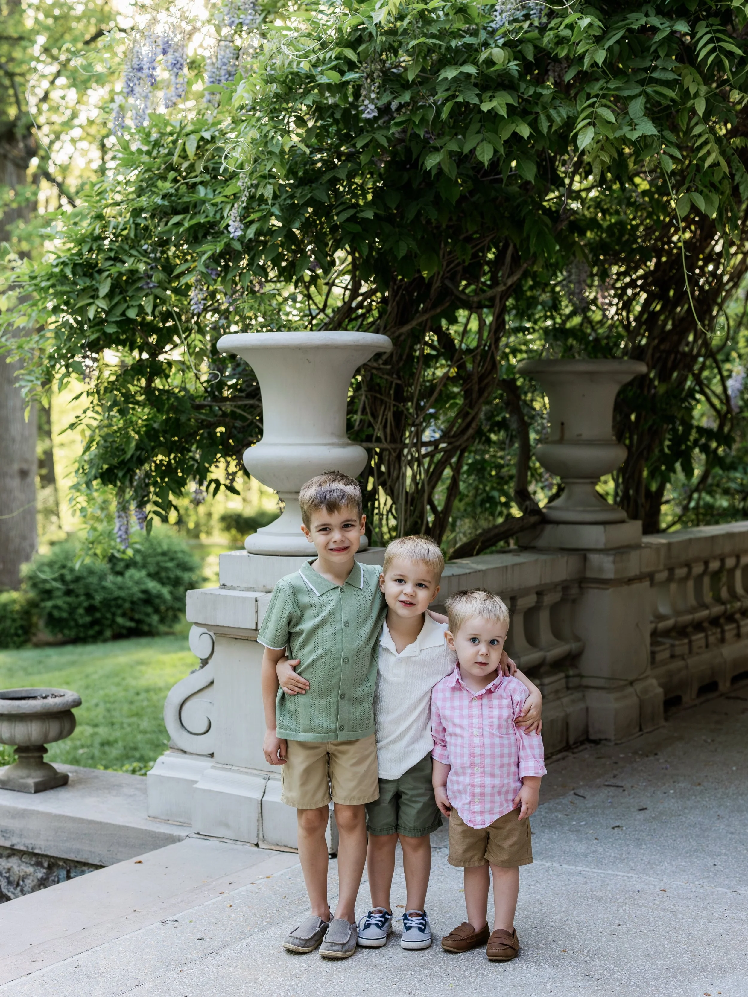 3 little birds 🐣

&bull;
&bull;
&bull;

#mdphotographer #harfordcountymaryland 
#baltimorecountymaryland #marylandfamilyphotographer #familyphotographer