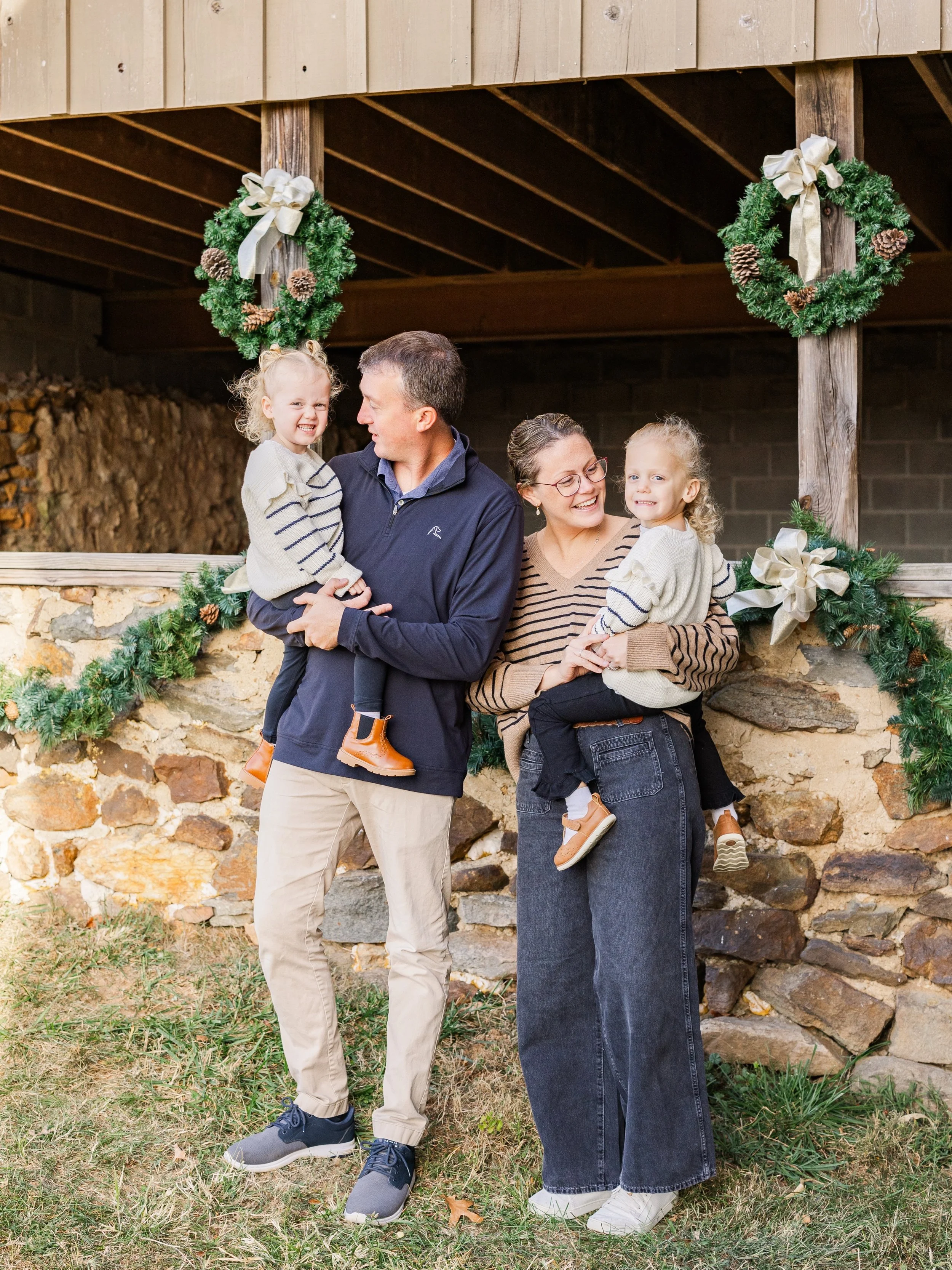 I know September just started, BUT holiday minis are signing up now! 🎁🌲

Use the link in my bio for more info 🫶🏻

&bull;
&bull;
&bull;

#mdphotographer #harfordcountymaryland 
#baltimorecountymaryland #marylandfamilyphotographer #familyphotograph