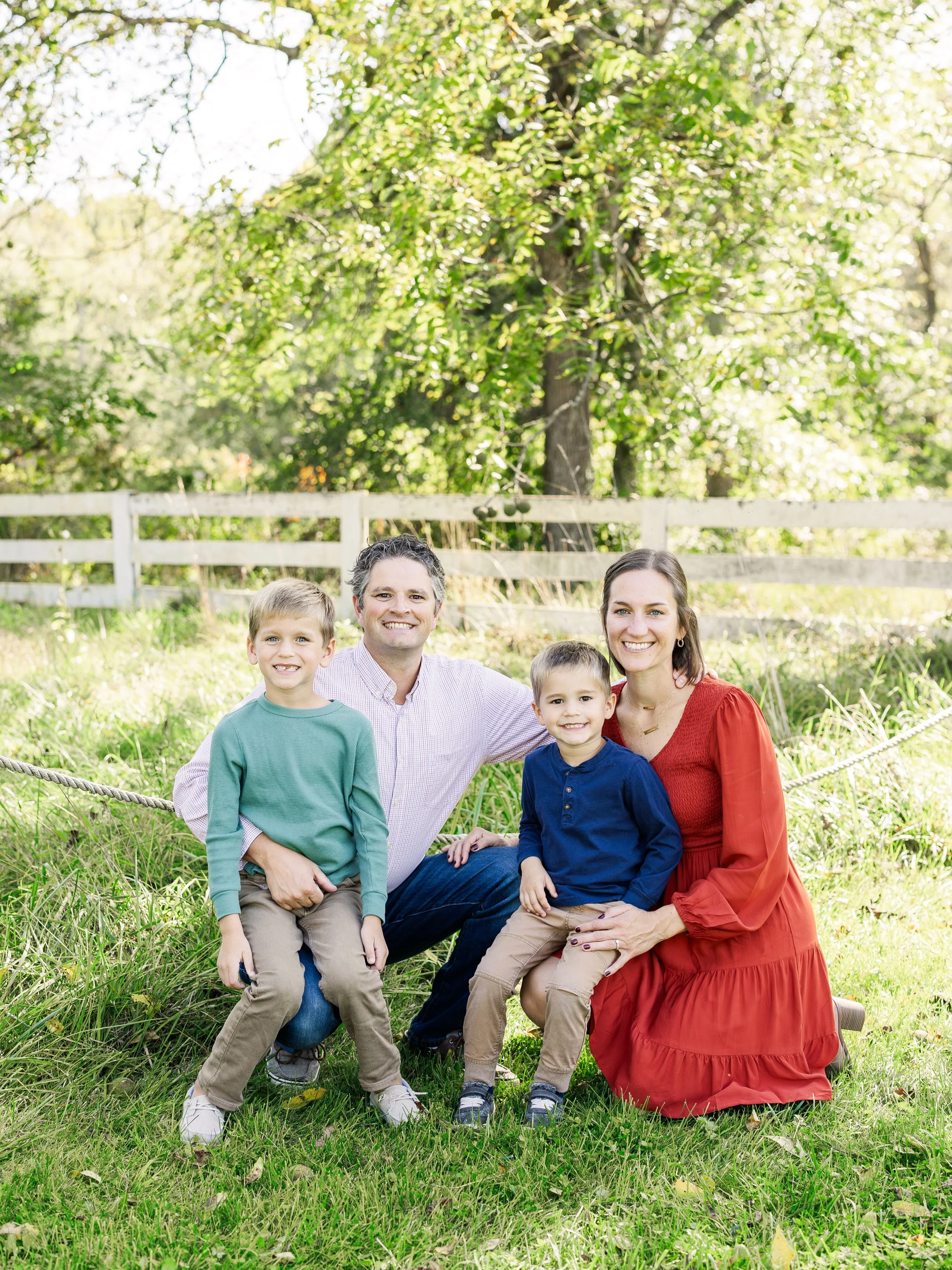 The rain this weekend forced us to postpone the first round of fall minis, but I&rsquo;m looking forward to cramming both rounds into next weekend! ✨🍂

&bull;
&bull;
&bull;

#mdphotographer #harfordcountymaryland 
#baltimorecountymaryland #marylandf