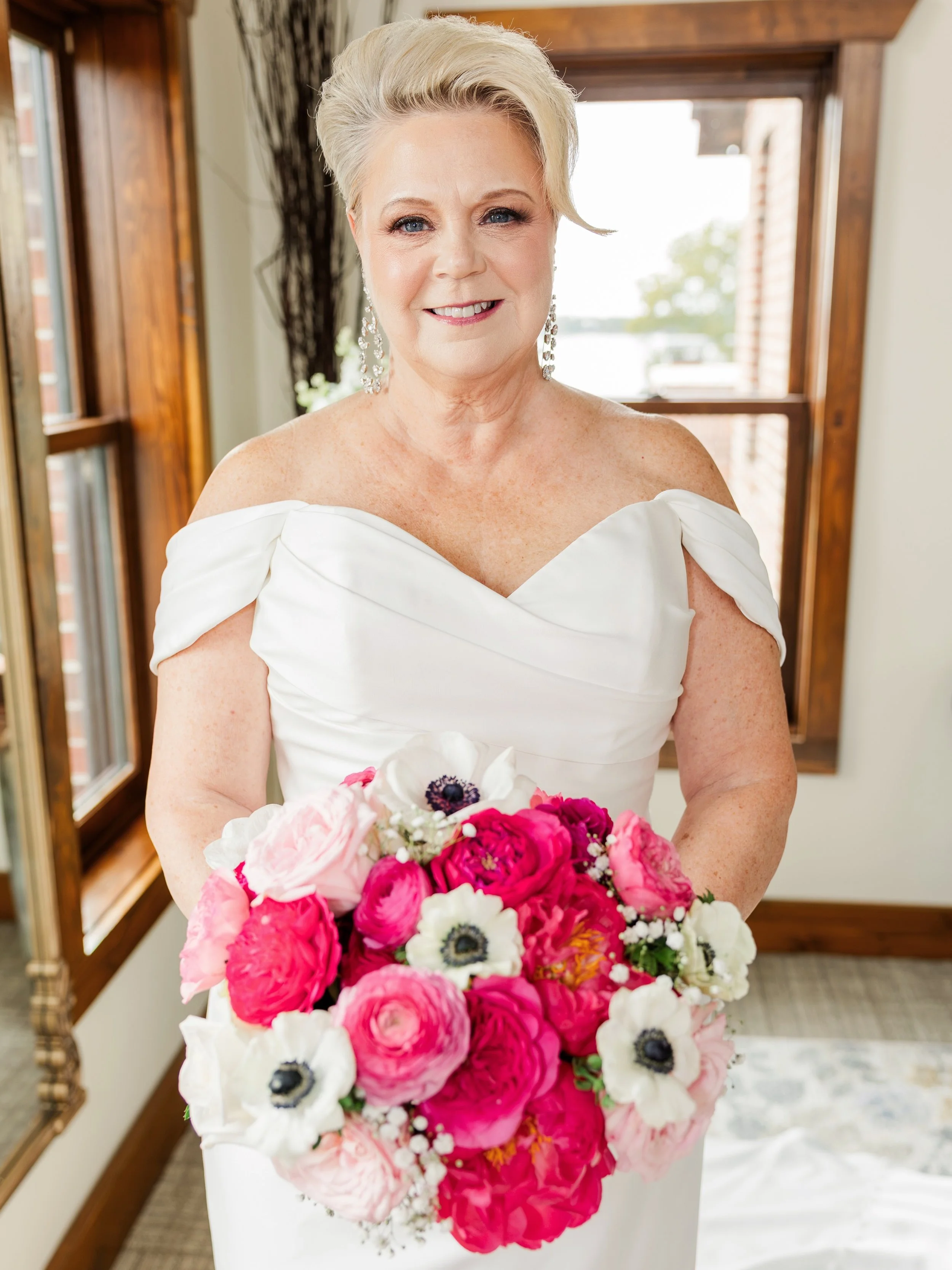 A moment for this stunner bouquet! 😍

&bull;
&bull;
&bull;

#mdphotographer #harfordcountymaryland 
#baltimorecountymaryland #marylandfamilyphotographer #familyphotographer