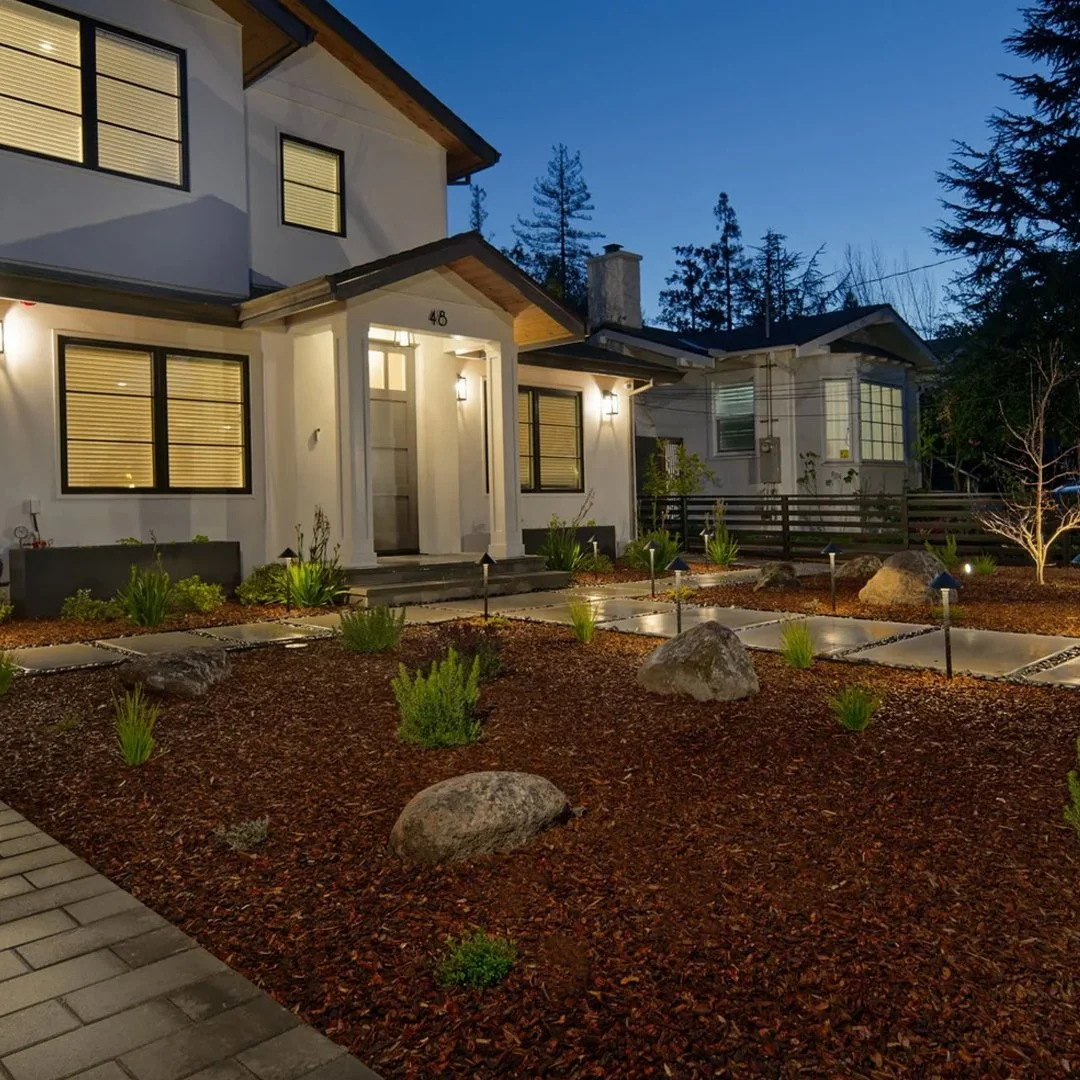 gorgeous modern house with a front yard