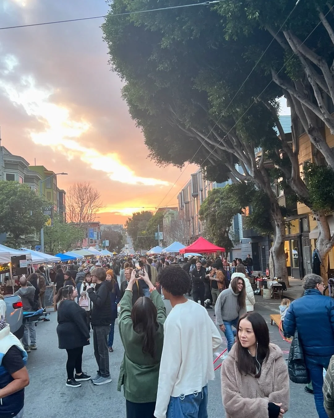 Thank you SFMTA for renewing Hayes Promenade through November 2026!!! We will see the people, paws, and cacaws on Hayes Street during the weekends. Fridays 4pm-10pm, Saturday 10am-10pm. 💃🥳🤠