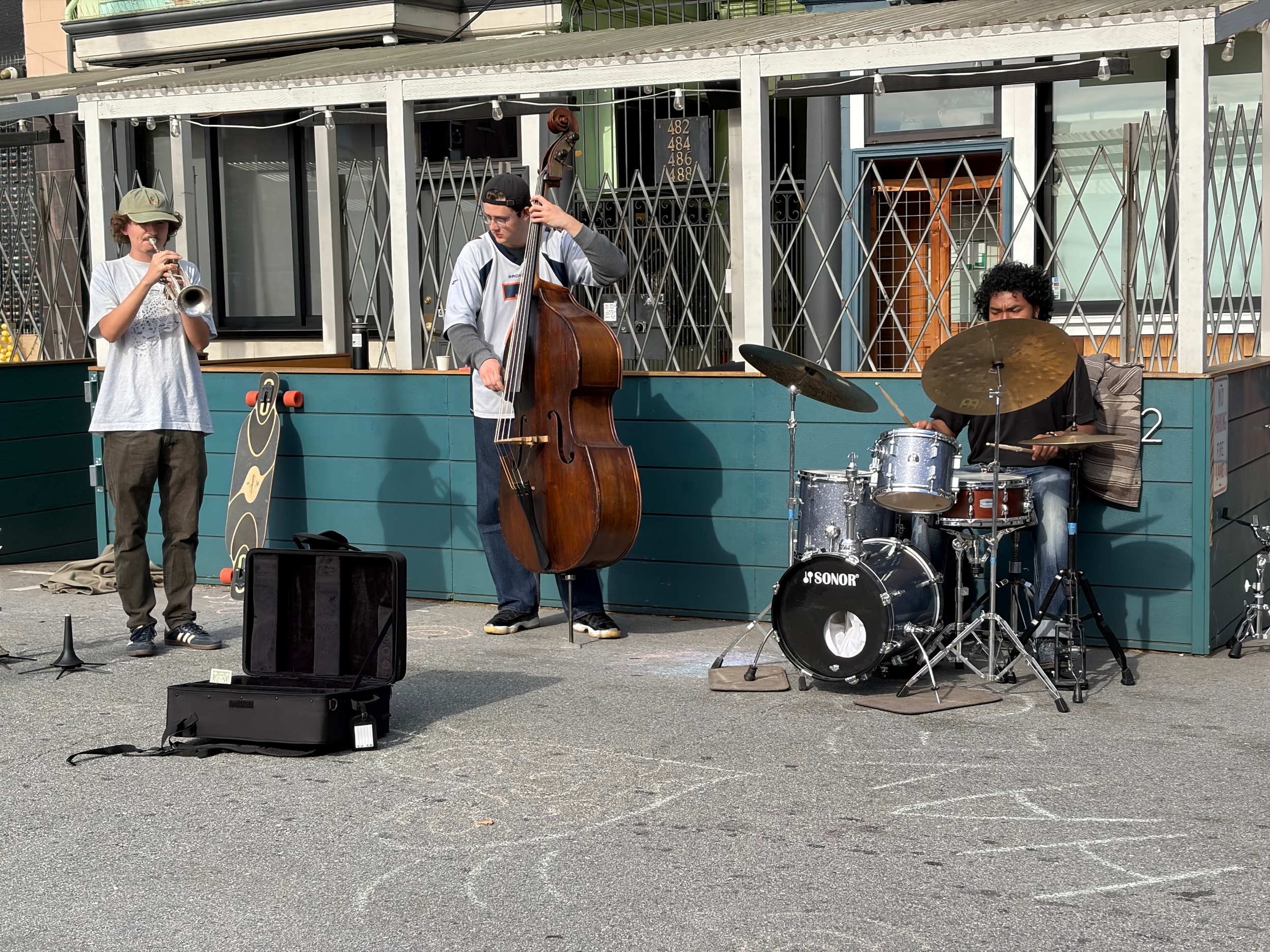 Live Jazz: Lucas Davis Trio