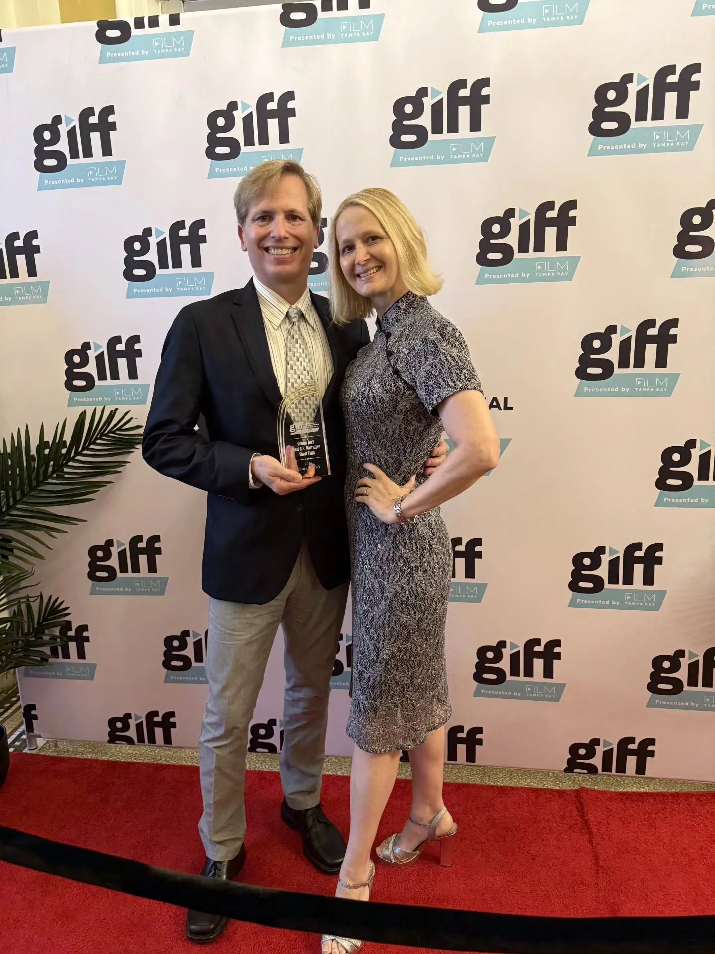 THE DRIVE won Grand Jury Best U.S. Narrative Short Film @gasparillafilm 🎬

David and I are honored and delighted! Thanks so much to the GIFF Jury, Board, and our fellow filmmakers for your enthusiastic support of our film.❤️

#gasparillafilmfestival