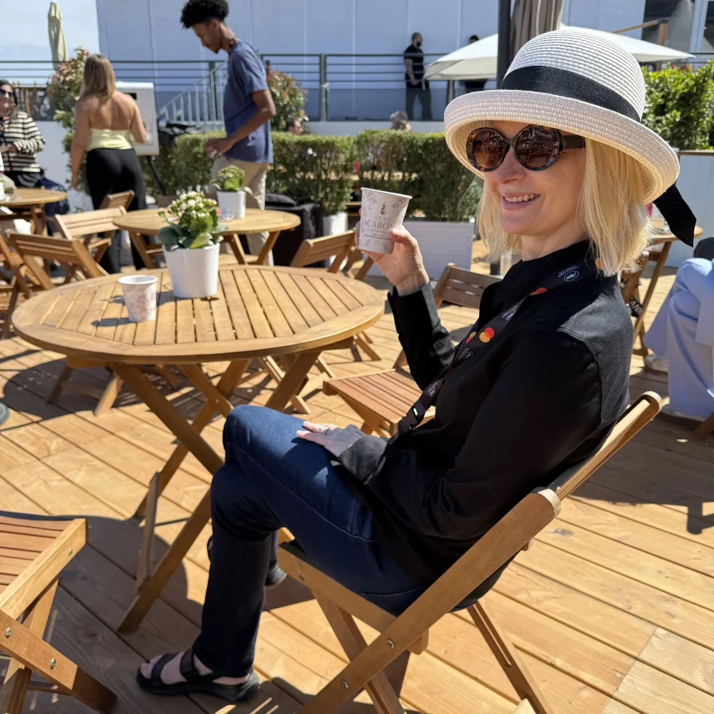 @festivaldecannes This machine runs on caffeine!💫

How to thrive with 8am screenings, Midnight films, parties, and panels? The incredible coffee @americanpavilion❤️

#festivaldecannes #cannesfilmfestival #cannesfrance🇫🇷 #americanpavilion