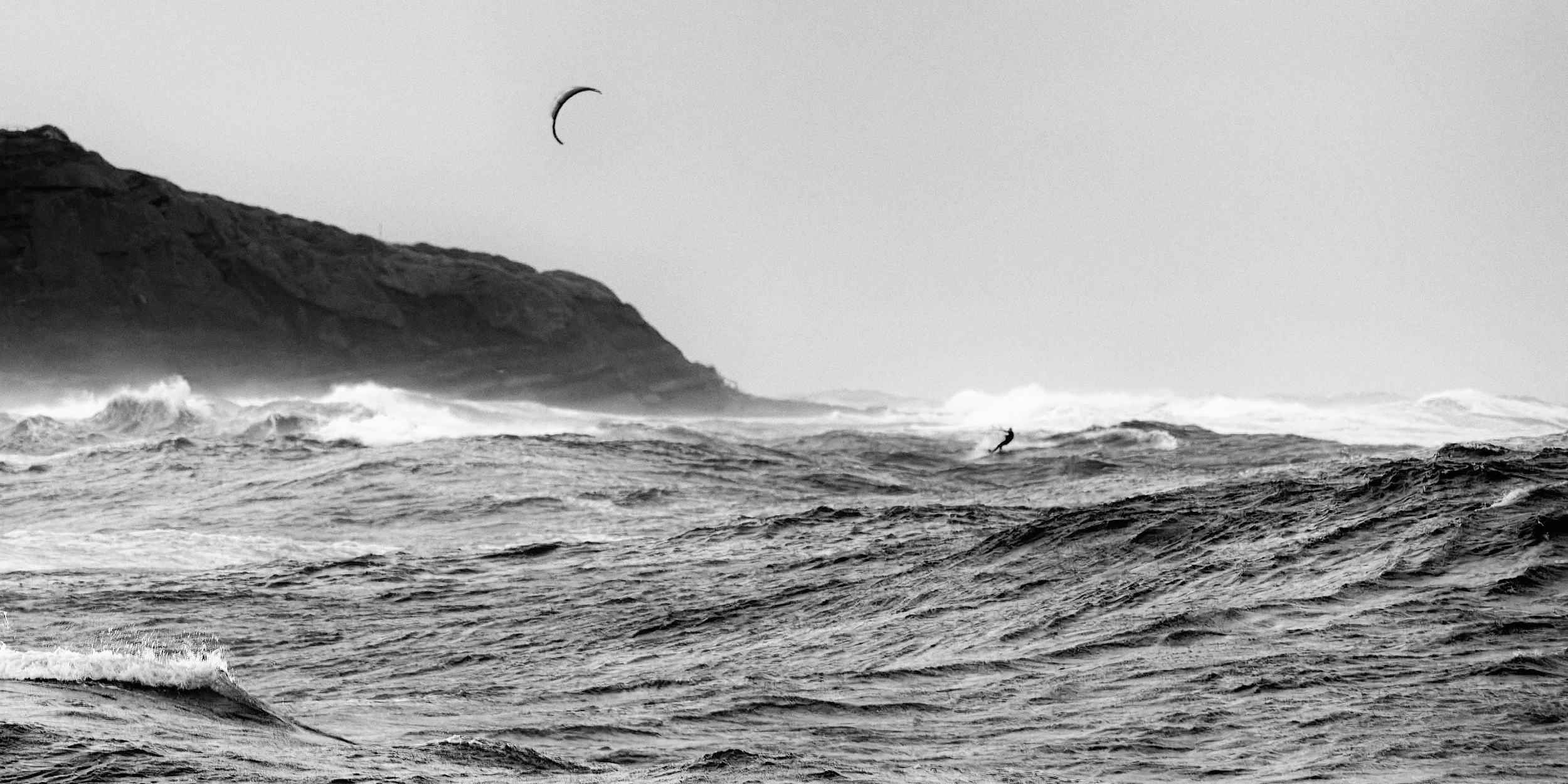 Rough day for kite flying, Dee Why, Sydney, May 2015