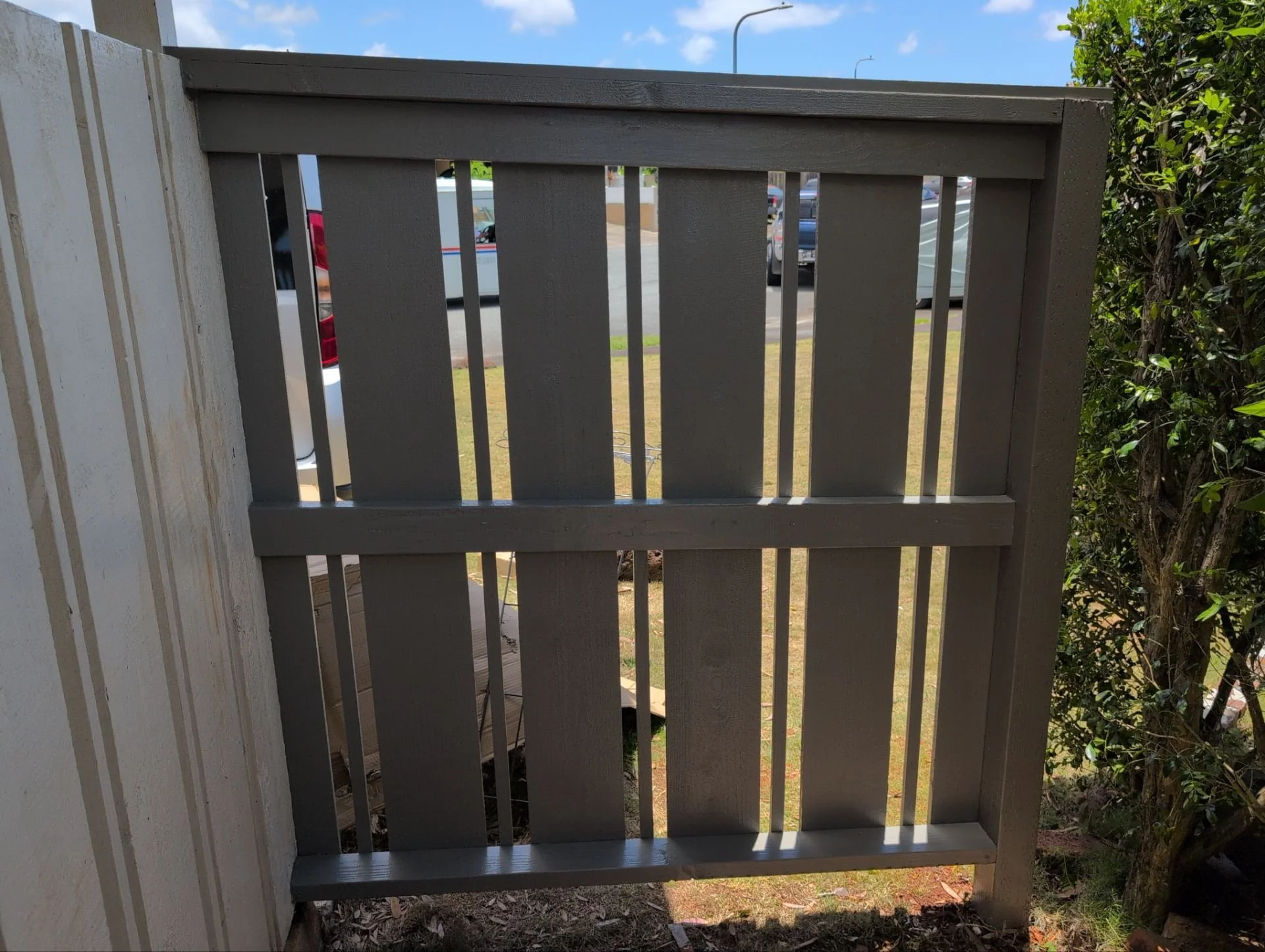 Rotted portion of fence removed / replaced