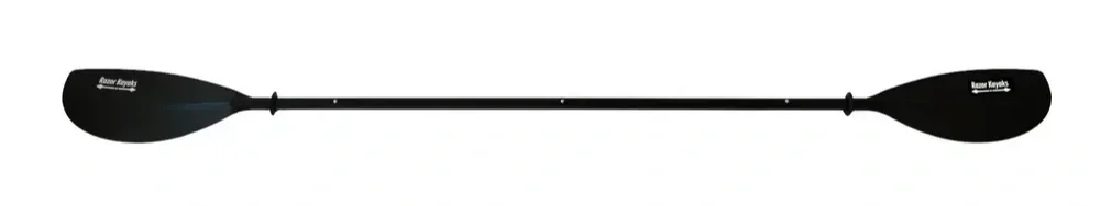 Razor Kayaks 4 Piece Paddle – Carbon Fibre mit schwarzen Blättern und Schaft.