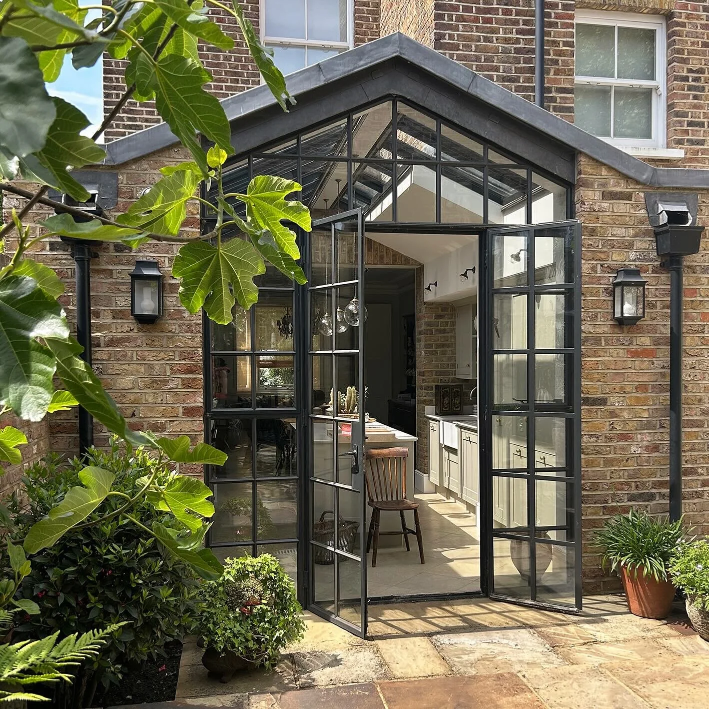 Early Summer vibes in our garden today
-
-
-
-
-
-
-
-
-
#crittal #designersathome #interiordesign #interiordecorator #timelessinteriors #hampstead #londonhomes #catrinfentondesign