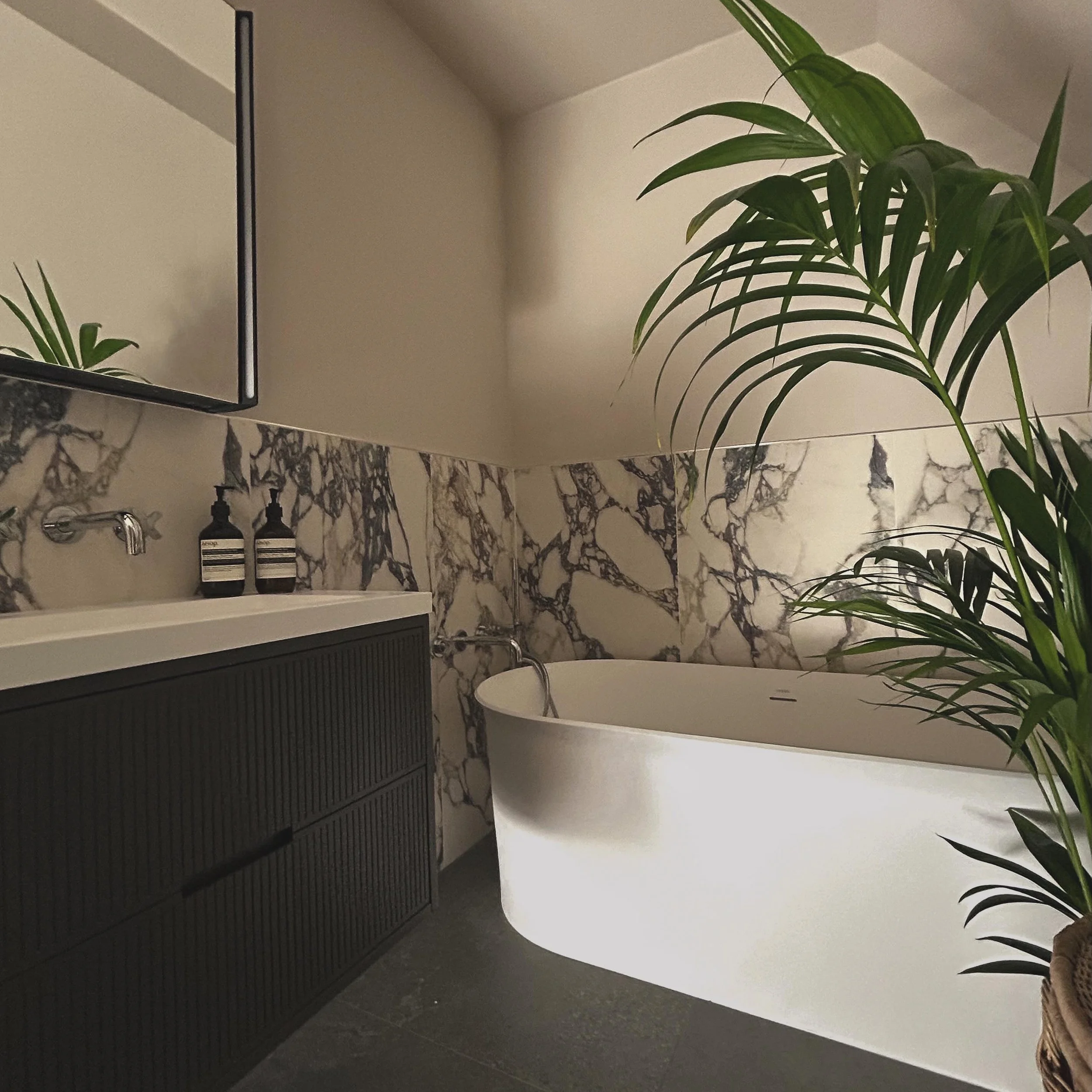 From a recent bathroom make over as part of a larger renovation project with Violetta marble, soft plaster pink walls and mini freestanding bathtub.
Swipe to see before✨
-
-
-
-
-
-
-
-
#interiordesign #bathroomdesign #modernbathroom #timelessinterio