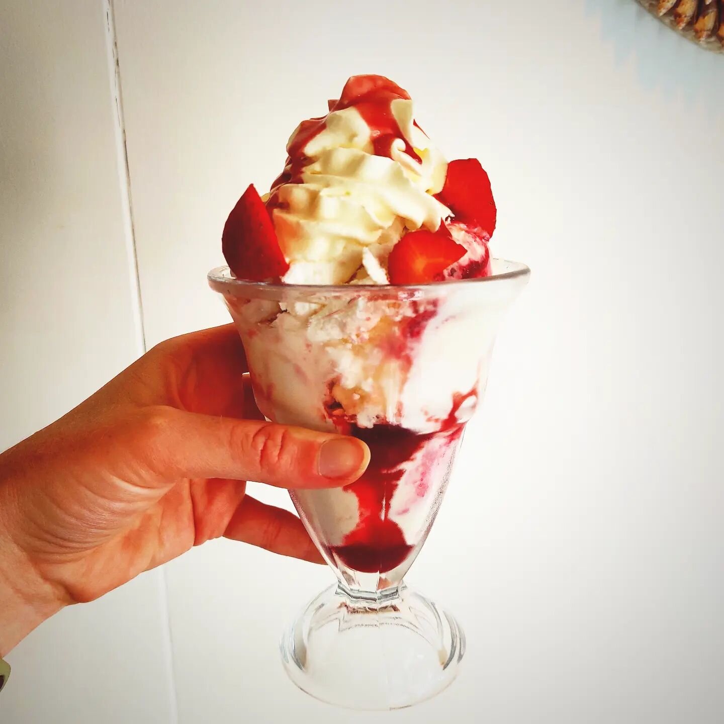 A boss ice cream sundae goes down a treat on a hot summer day 😍 it's the last weekend to grab one of our Eton Mess sundaes 👀

Boysenberry ripple ice cream, meringue, raspberry syrup, custard, whipped cream, and fresh strawberries.

Come and get it!