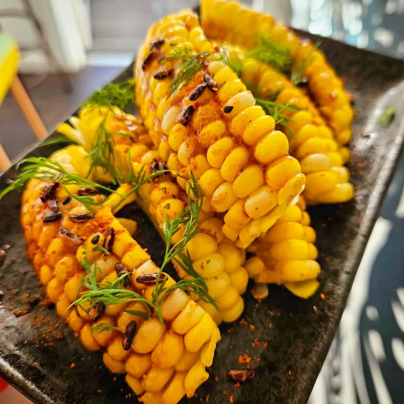 Have you tried our corn ribs! These juicy little numbers are glazed with bourbon bbq sauce, sprinkled with togarashi seasoning, and some fresh dill tips. It's giving summer BBQ vibes, and is the perfect little side dish to add to your dinner!

We've 