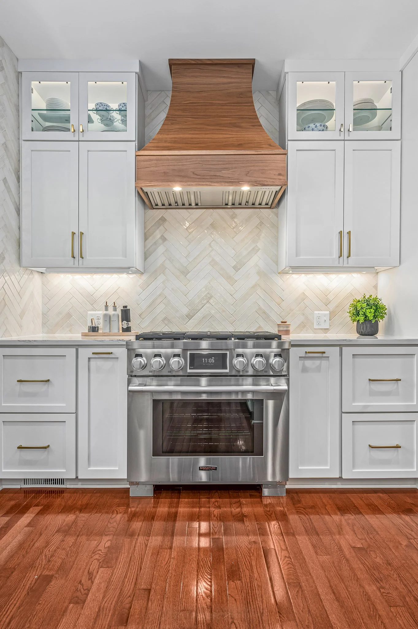 5904 Berryville Ct-6.jpg