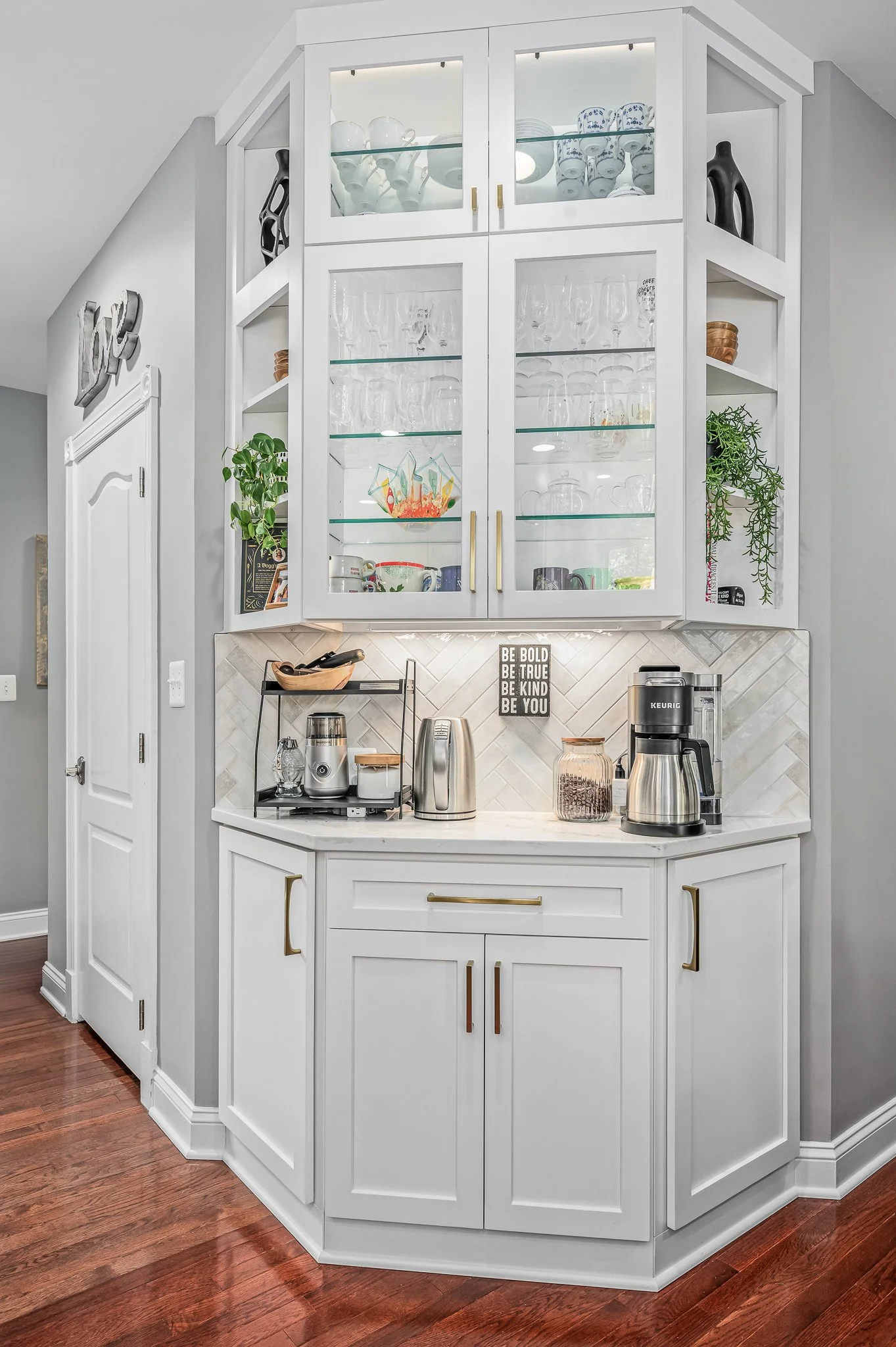 5904 Berryville Ct-7.jpg