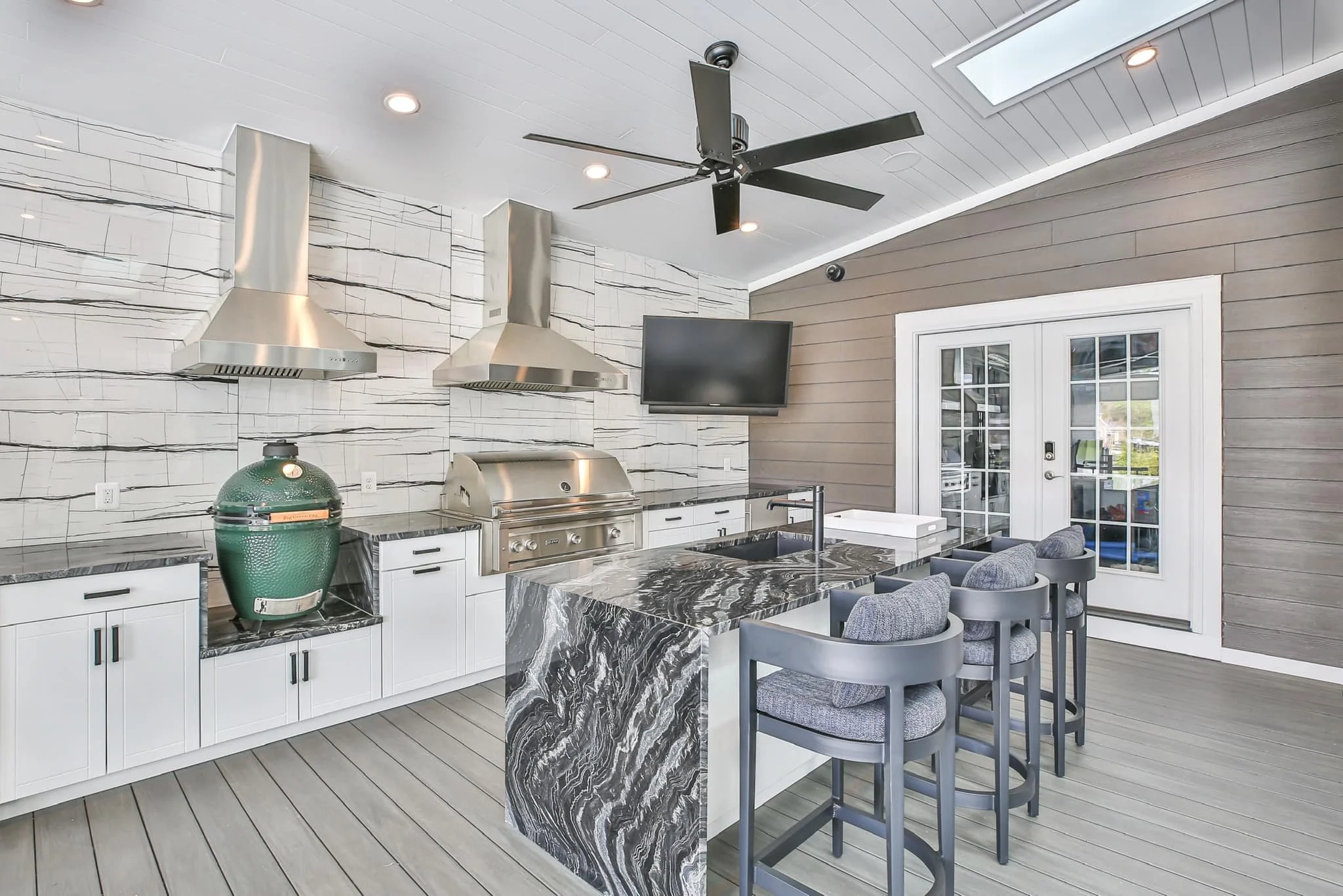 Outdoor Kitchen Cabs-4.jpg