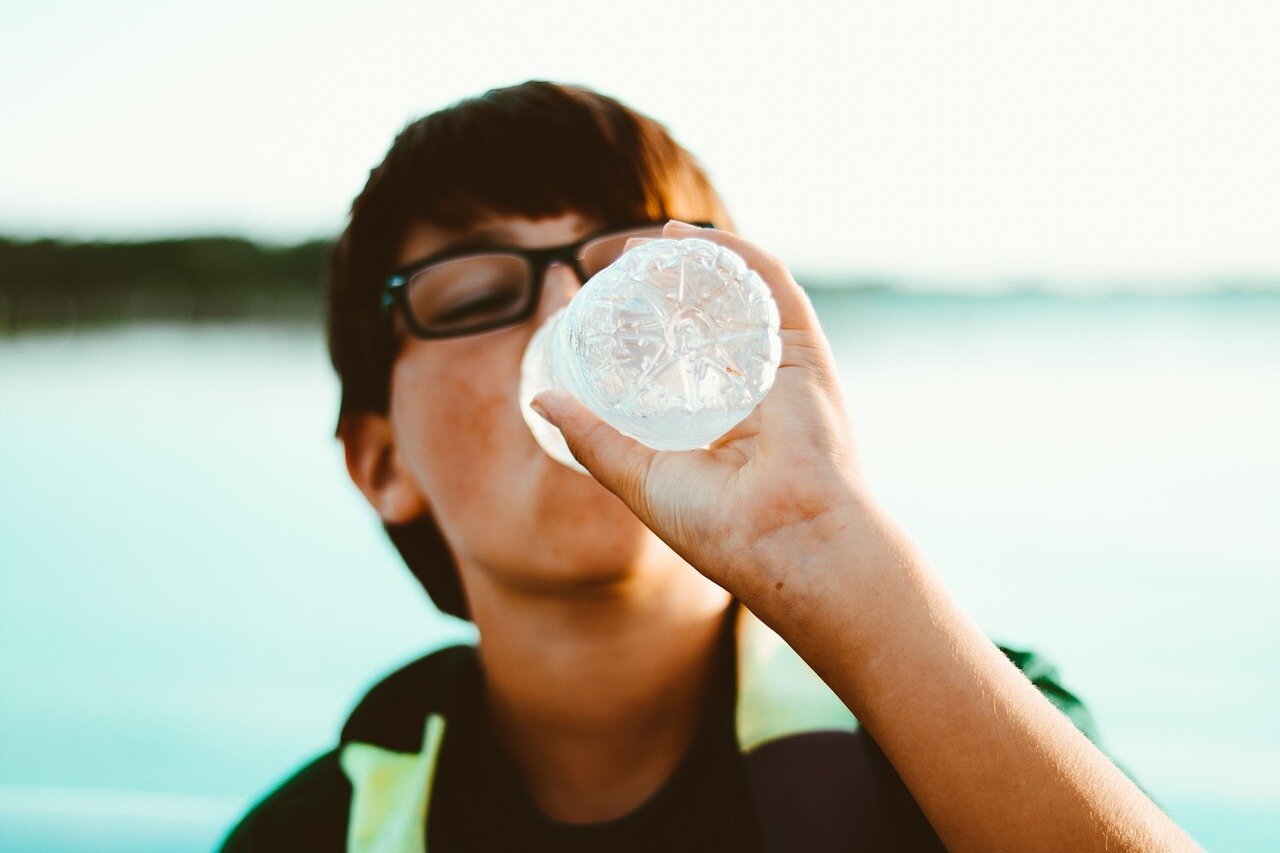 💧 Stay Hydrated, Stay Healthy! 💧
Did you know that about 60% of the human body is water? Hydration is key to maintaining optimal health, yet many of us forget to drink enough water throughout the day. Here are some reasons why staying hydrated is e