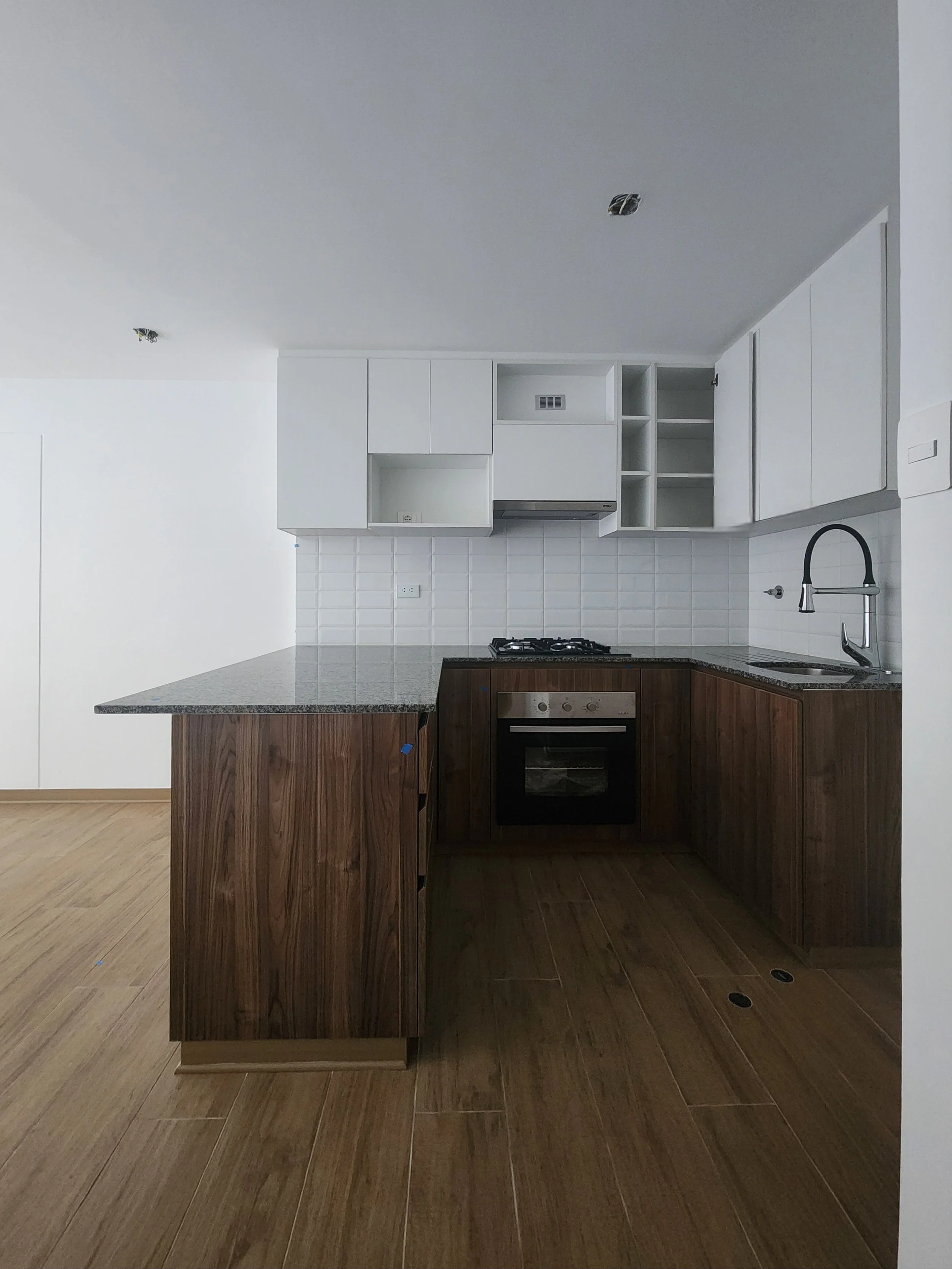 3. Kitchenette.jpg