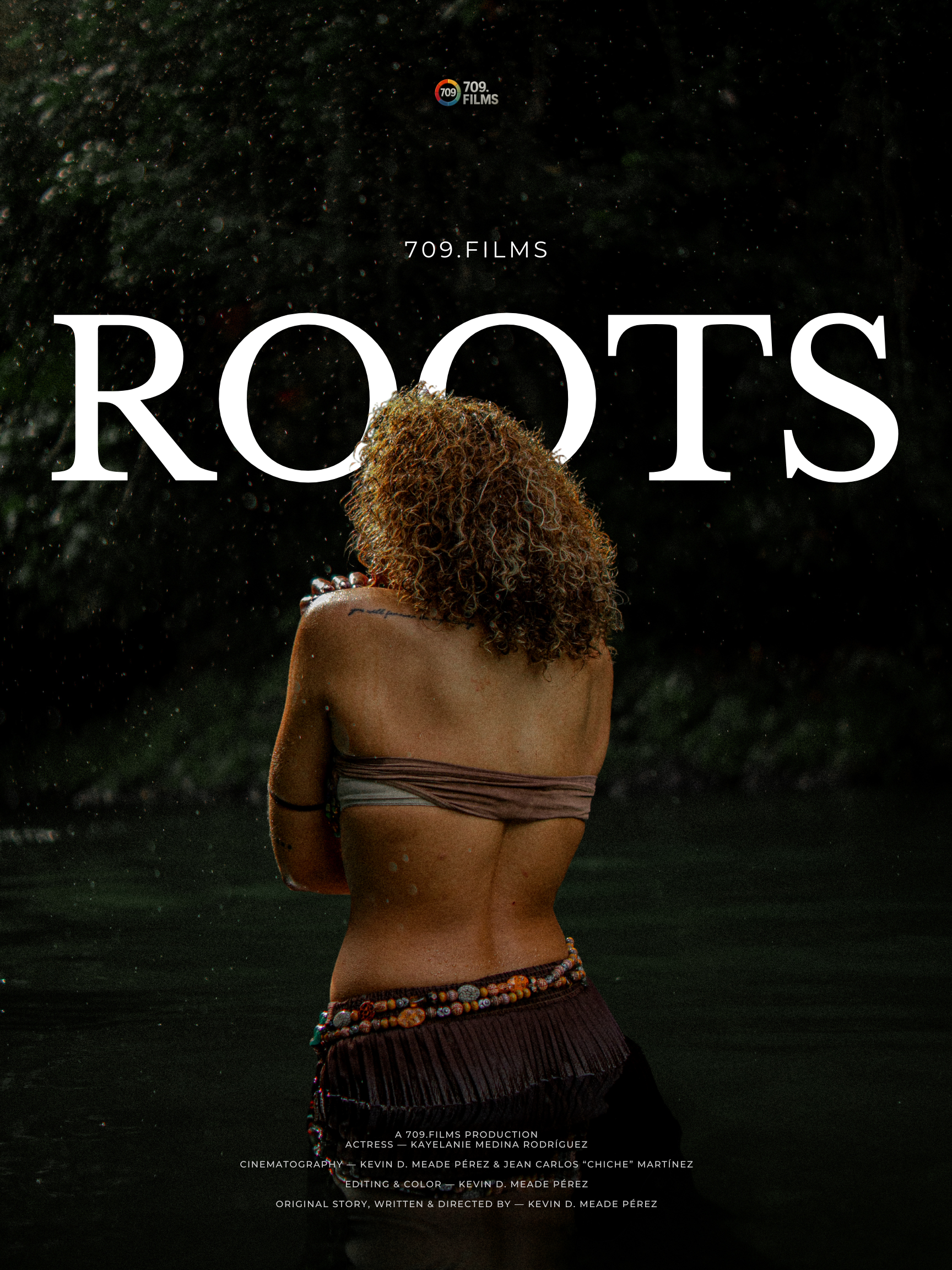 Cartel de la película 'Reír Llorando' con máscaras de teatro, una sonriente y otra triste, y texto en español que incluye nombres de actores y productores.