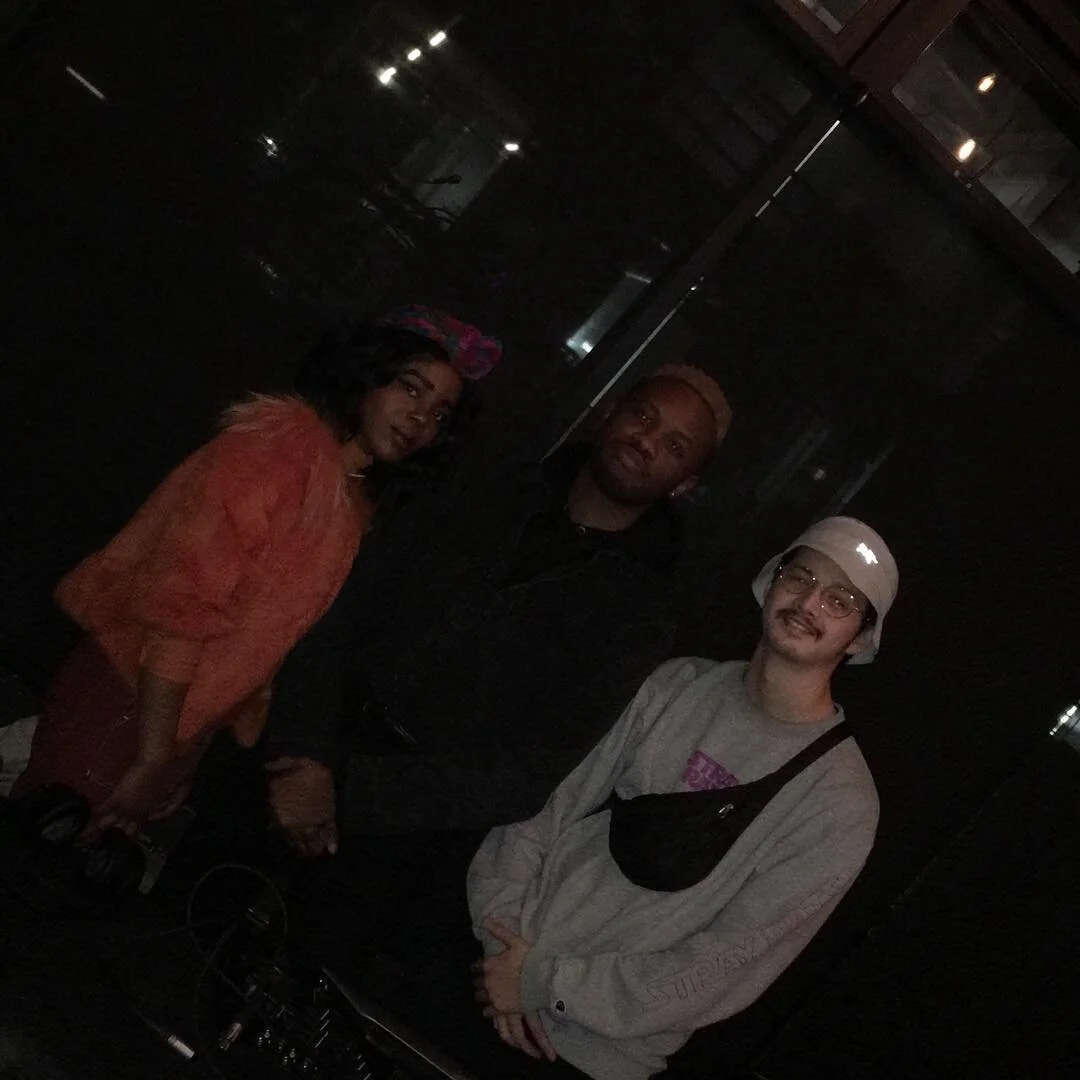 Shout out to the crew of cups
🍾✨🌹 I had the best time celebrating my last night to go hard on a Wednesday✨🌹 got dat promotion so I&rsquo;m moving on up👑thank you so much @chrjstopher @aviloud for being so inspirational on the decks and in life, h