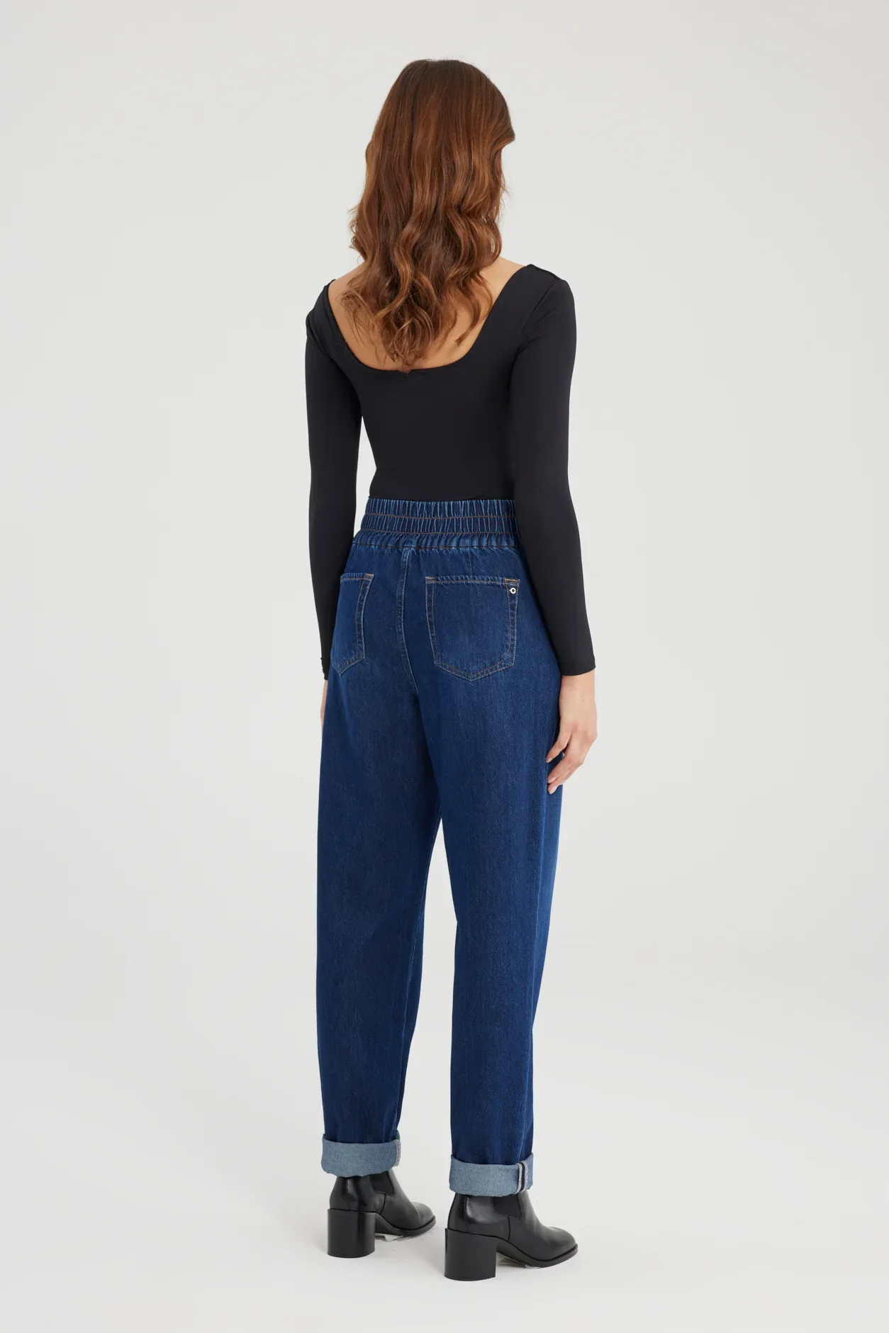 SS26 - Jasmin - Dark Blue - Back.webp