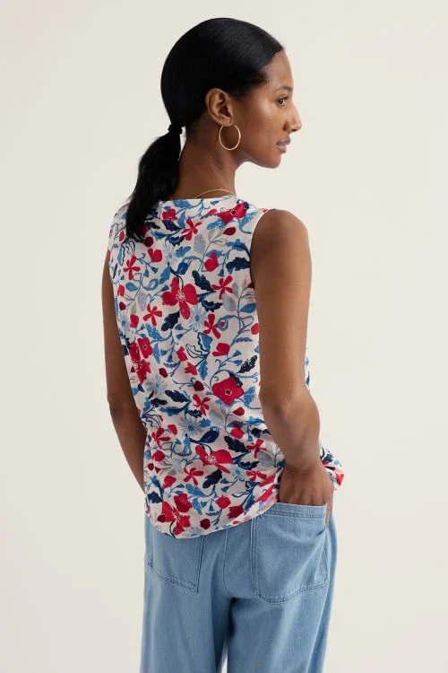 Achilla Vest 2.jpg