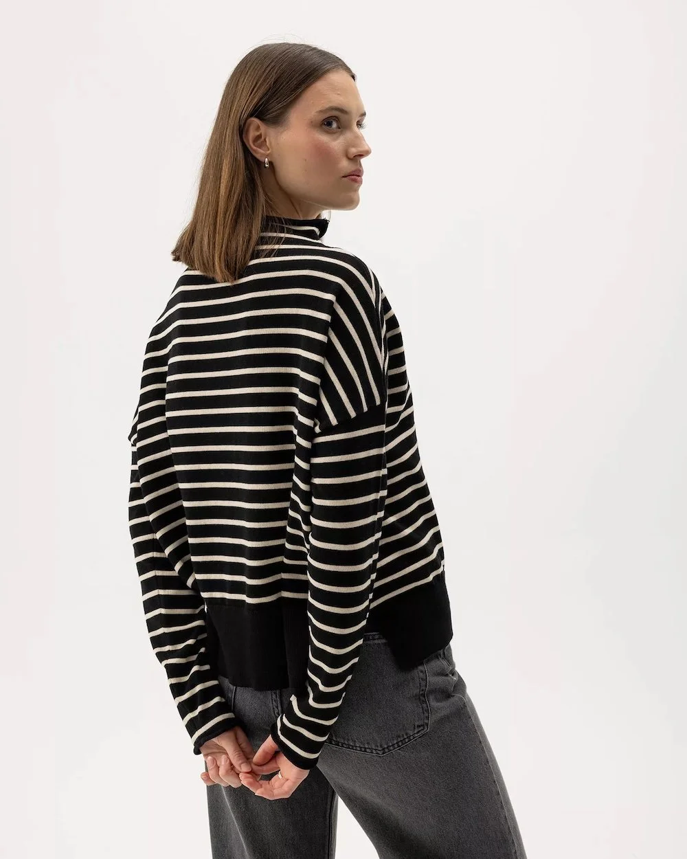 FW25-26 Holebrook-Hulda-Turtle-BlackOyster 2 copy.jpg