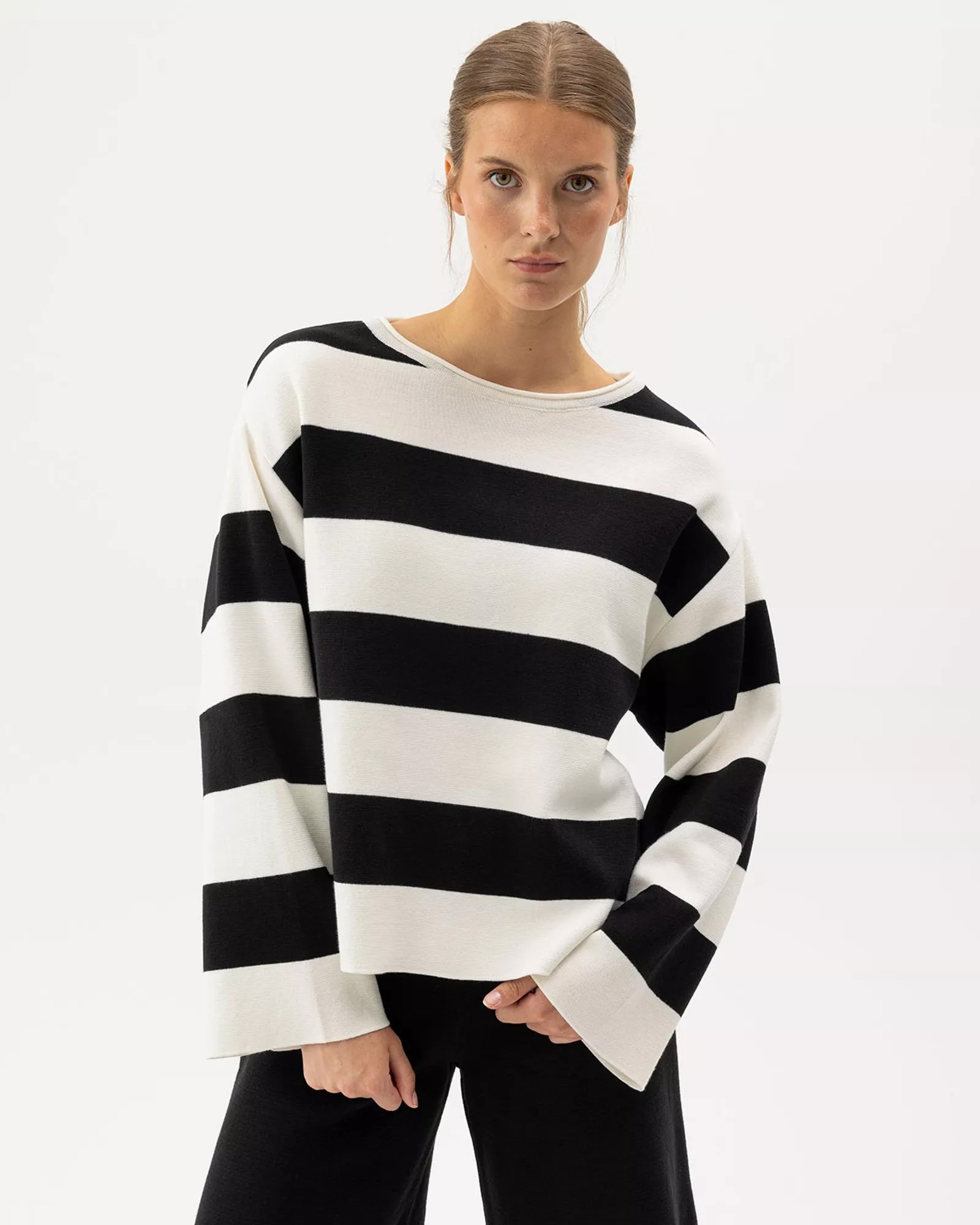 Holebrook_Lissie-Sweater_S62413_138_1.jpeg