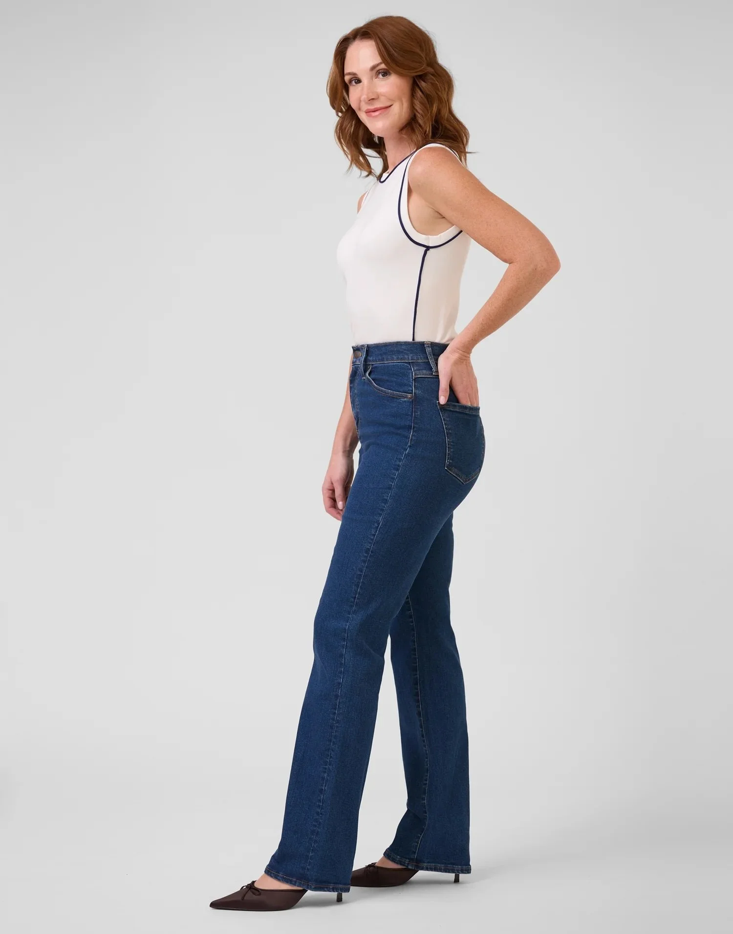 FW25-26 Yoga Jeans Chloe - Heritage Blue 3.jpeg