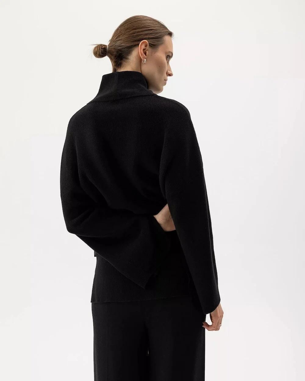 FW25-26 Holebrook-Nova-Sweater-Black 2 copy.jpeg