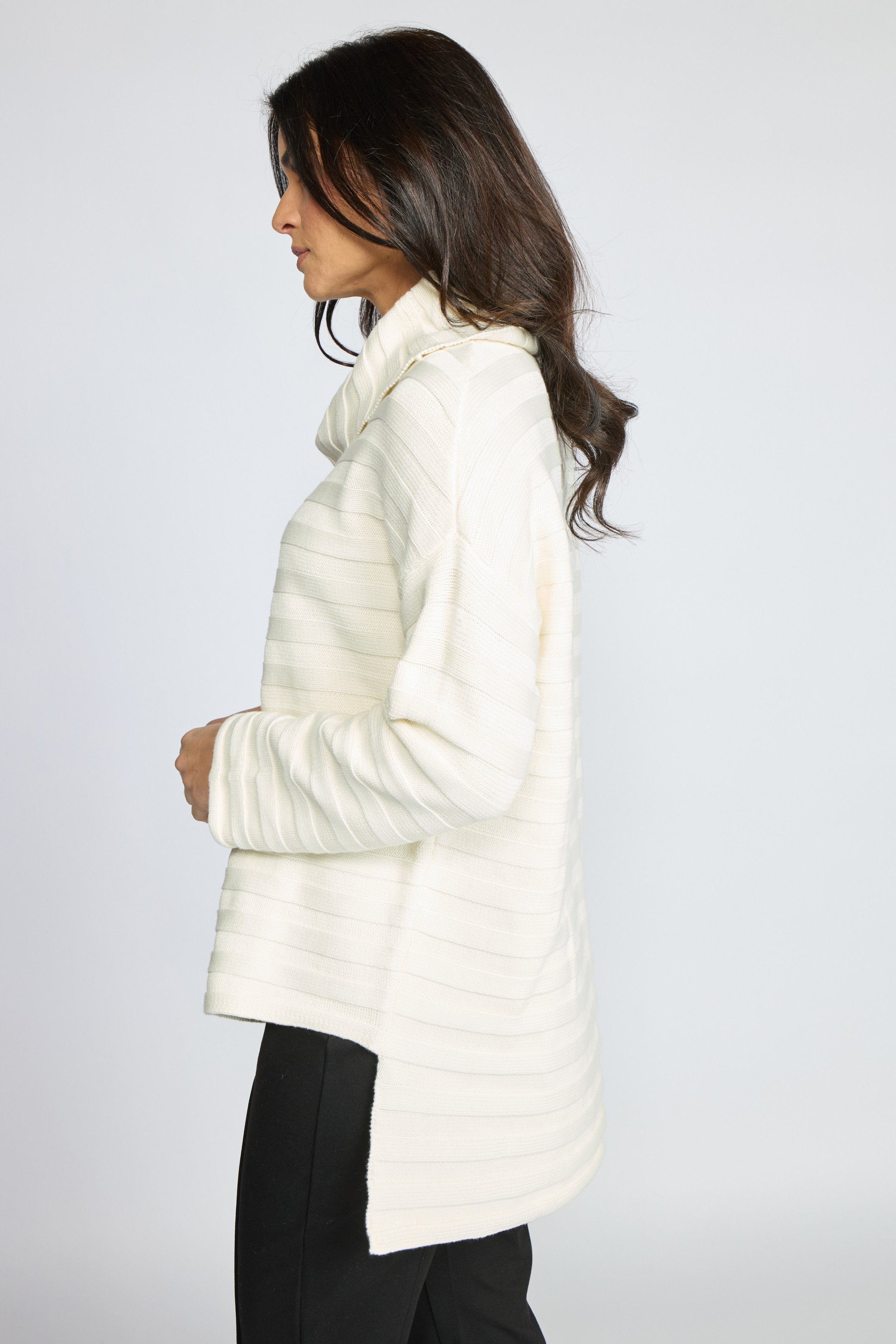 920700_Ivory_3.jpg