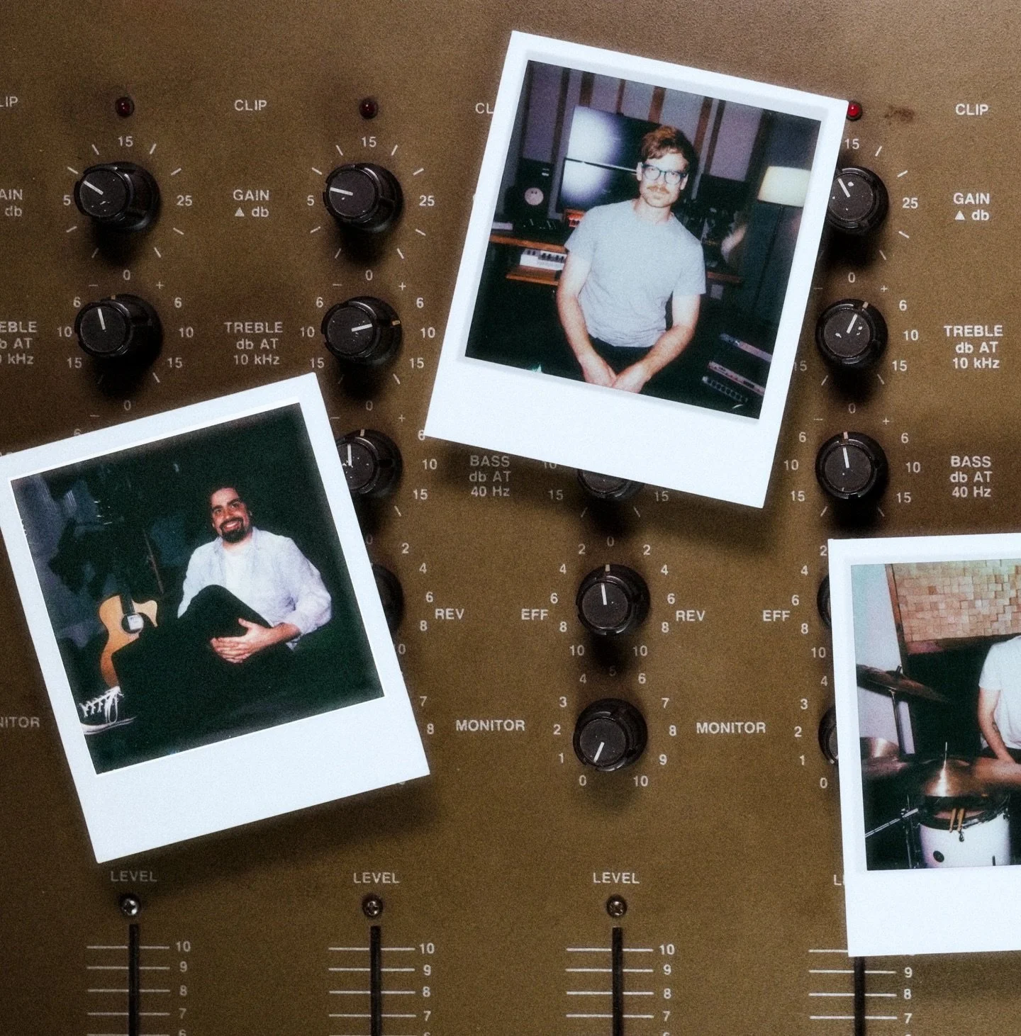 MEET OUR TEAM 🌿

Did you ever wonder who we are?

@jasonboshoff &bull; Music Producer &amp; Mixing Engineer
@oscargarciabragado &bull; Music Producer &amp; Songwritter
@ruvenruven_ &bull; Music Producer &amp; Sound Designer
@holisticdrums &bull; Ses