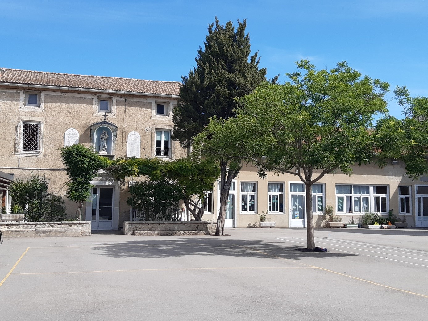 ST-JOSEPH, Saint - Saturnin   3 - 6 ans