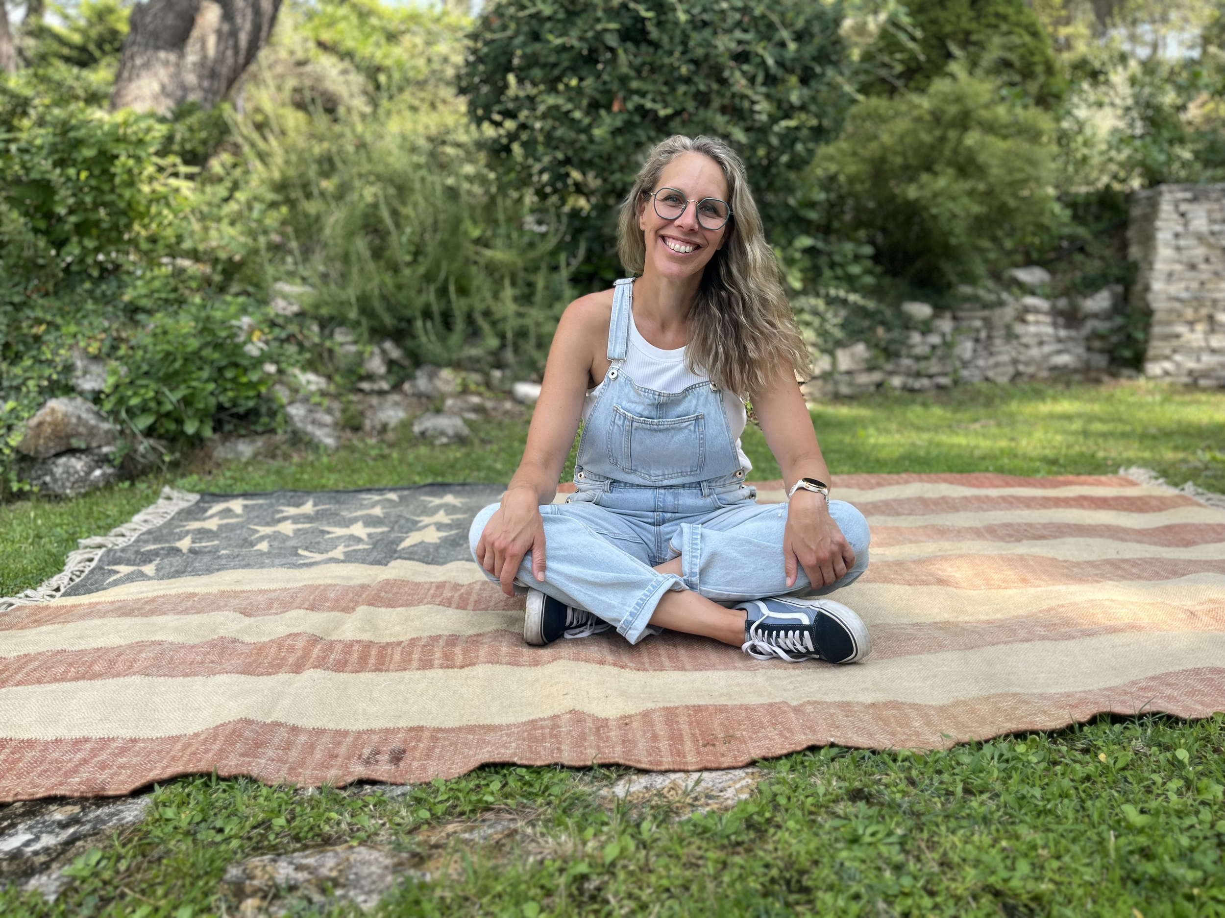 Anne Minazio Prof d'anglais.jpg copy.png