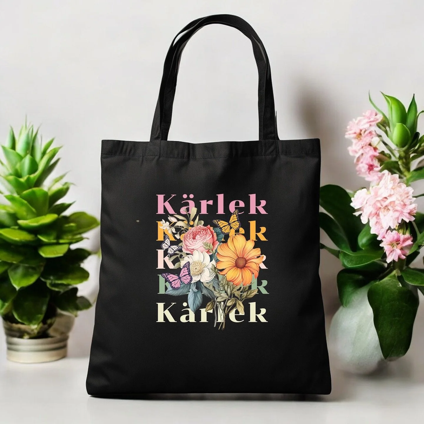 This tote bag is something special! 💕  A simple reminder to carry alittle love with you wherever you go.❤️

Whether you prefer the Swedish k&auml;rlek or the love, these totes are perfect for your everyday adventures, be it a trip to the market or j